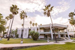 Alojamiento - Estero Beach Hotel & Resort