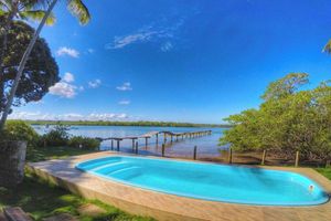 Alquiler Vacacional - Casa de Temporada Felicidade, 38 Hóspedes, 2 Piscinas, 9 Suítes e 2 Churrasqueiras em Itacaré Bahia