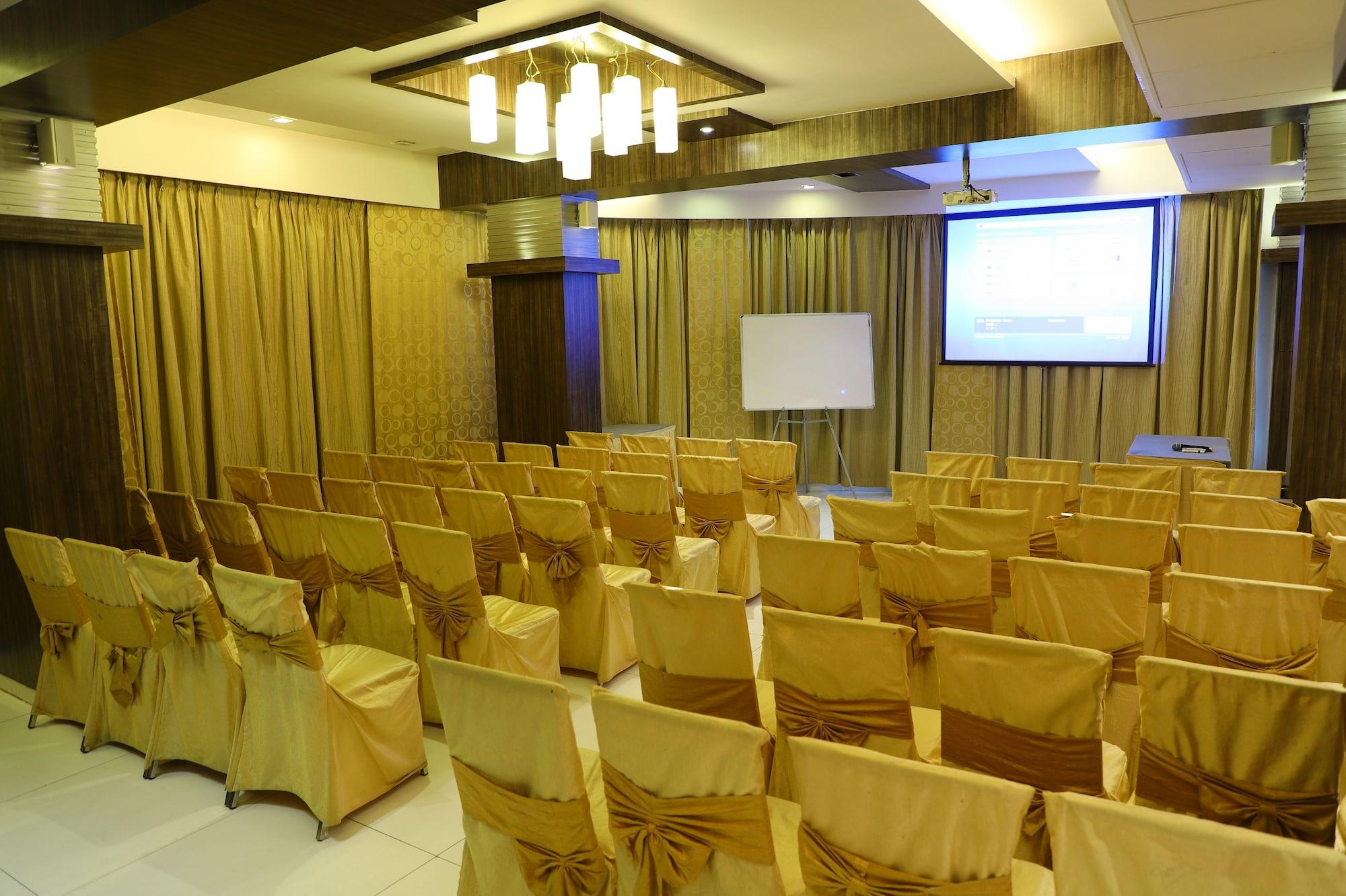 Salón de Baile Hotel Alka Residency