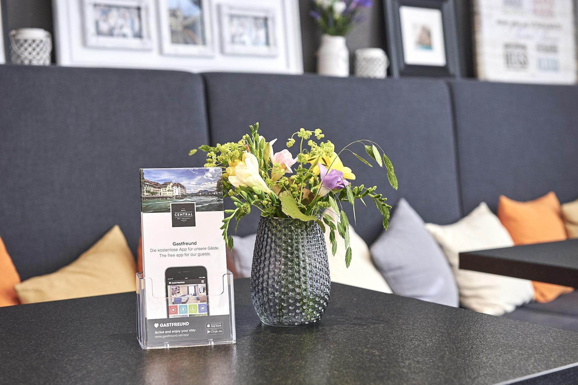 Bar/Salón Hotel Central Luzern