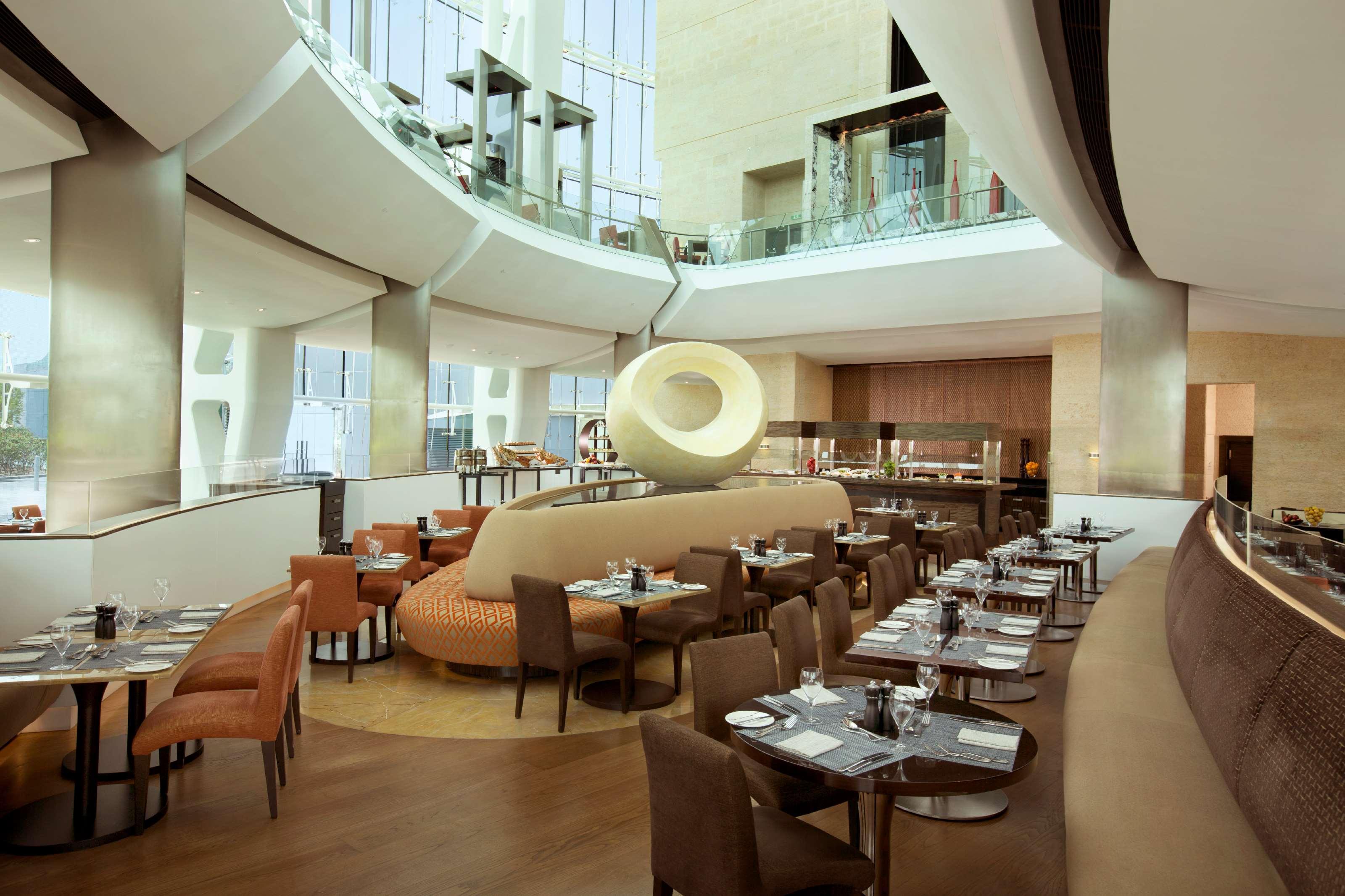 Restaurant Millennium Al Rawdah Hotel