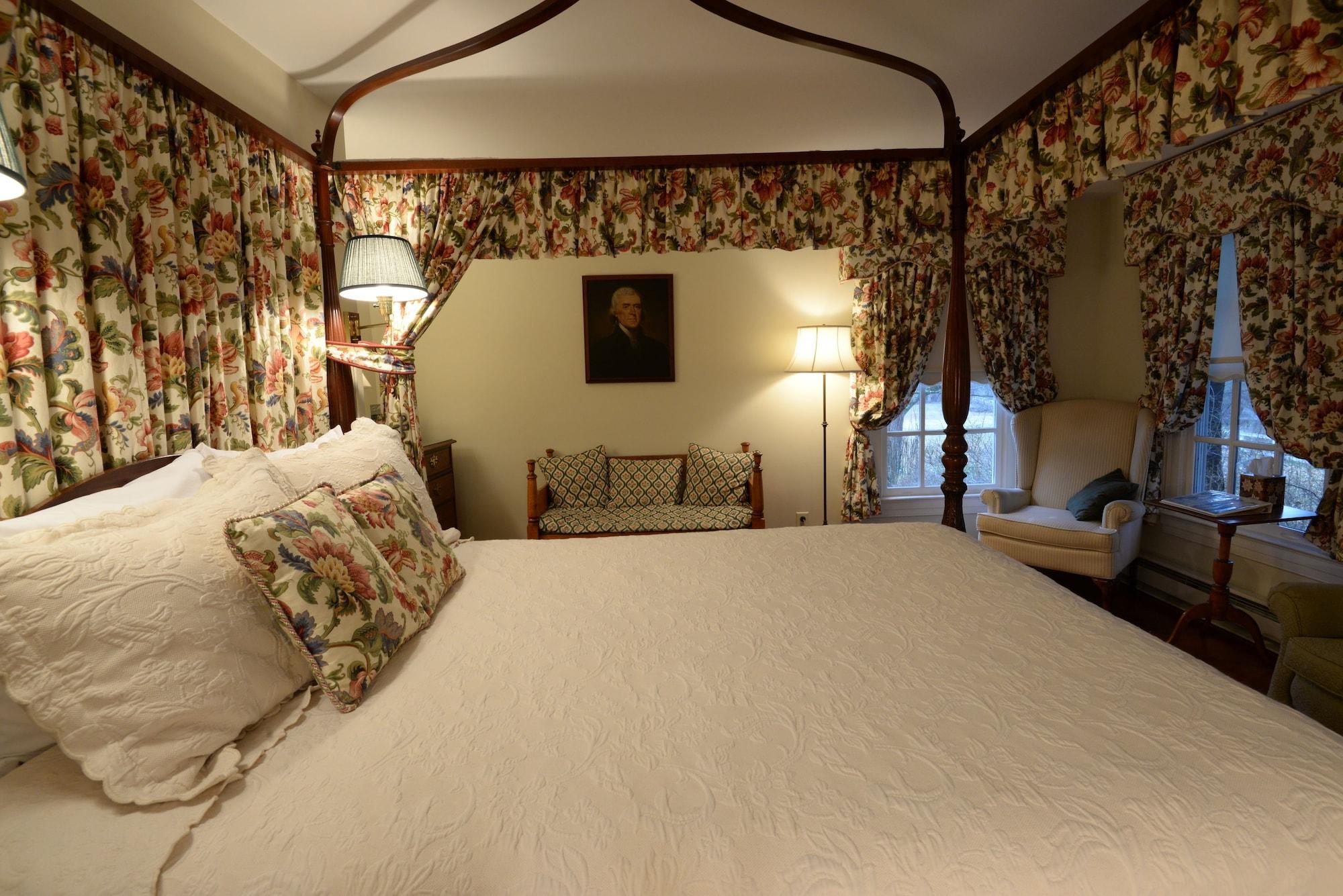 Varios Inn at Monticello
