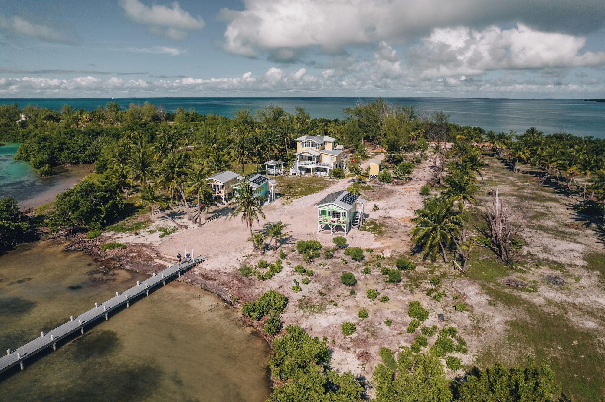 Vista Exterior Belize Reef Escape