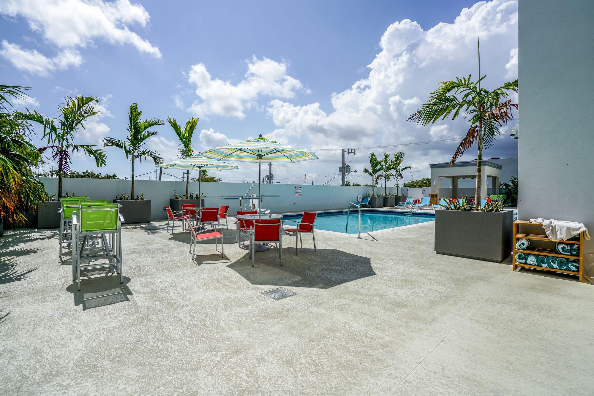 Vista Piscina Hotel Morrison, an Ascend Hotel Collection Member