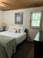 Alquiler Vacacional - Cozy mountain cabin on 15 acre Animal Sanctuary