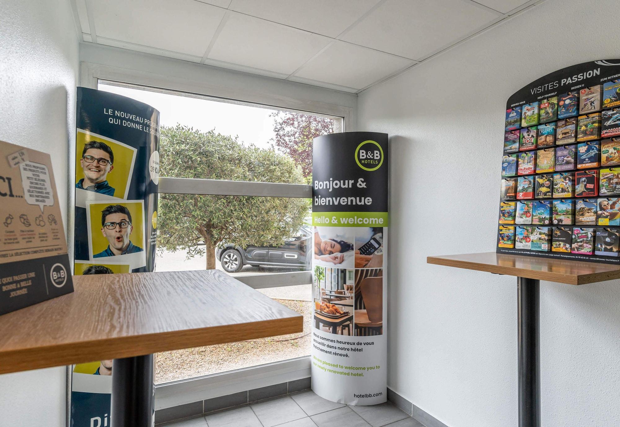 Vista Lobby B&B HOTEL Aix-en-Provence Le Tholonet