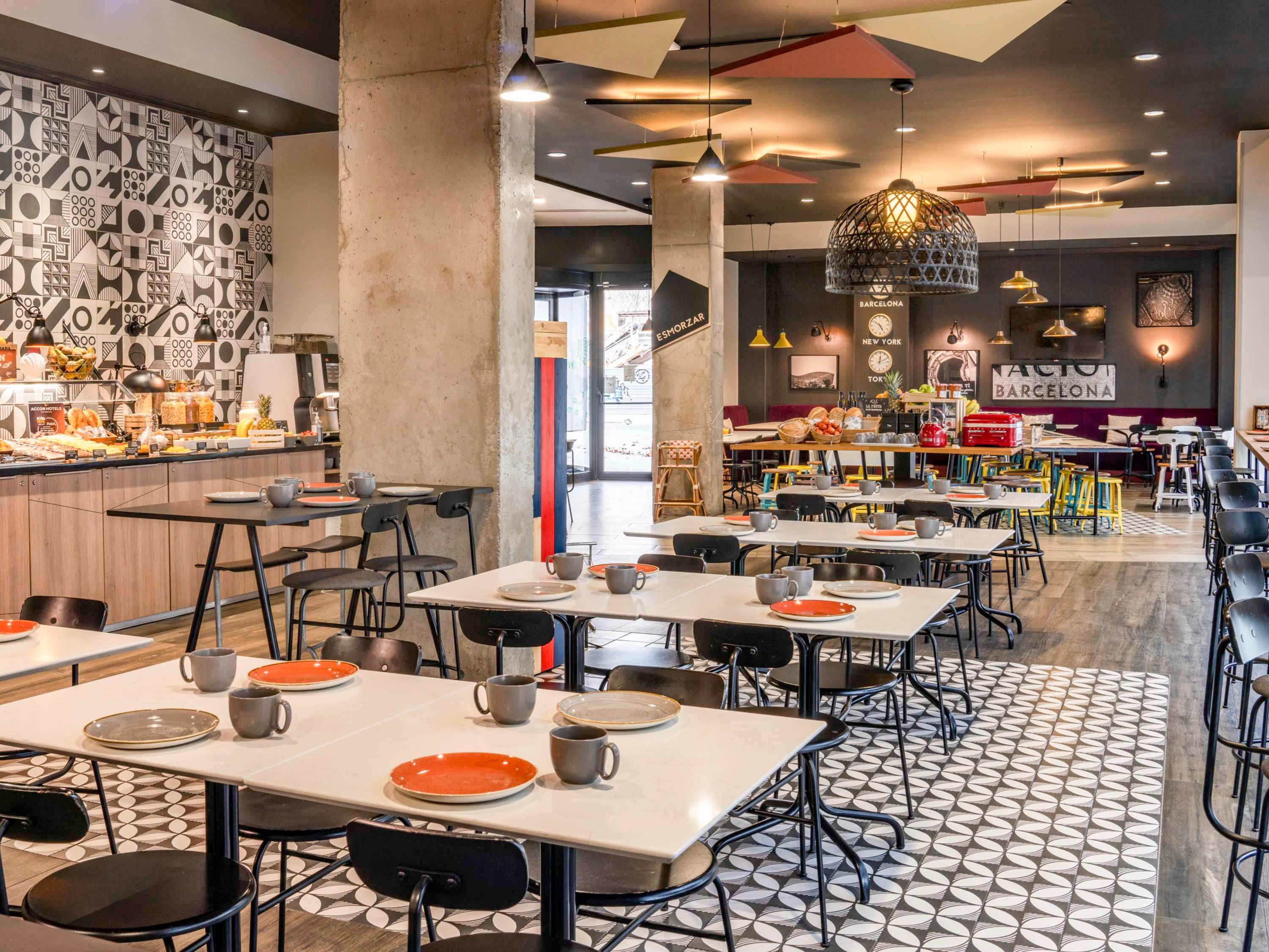 Restaurant ibis Styles Barcelona City Bogatell