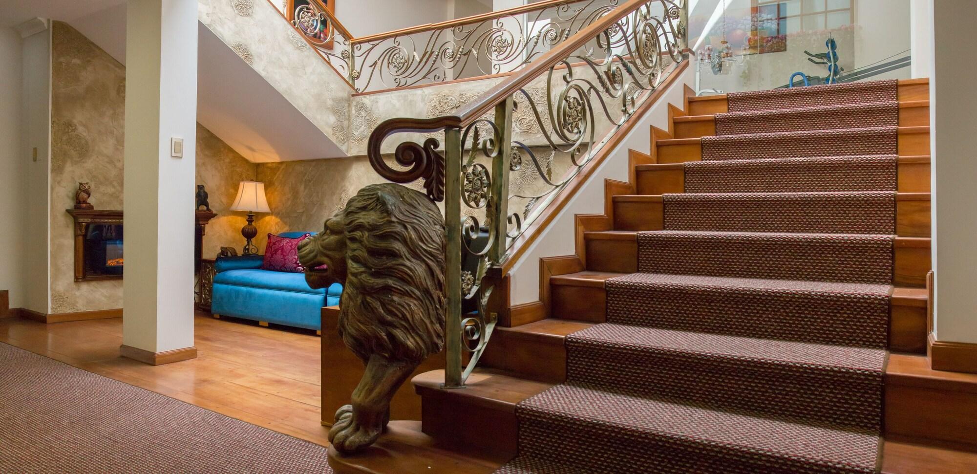 Varios Dakani Hotel Boutique