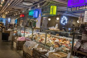 Alojamiento - Hotel With Urban Deli