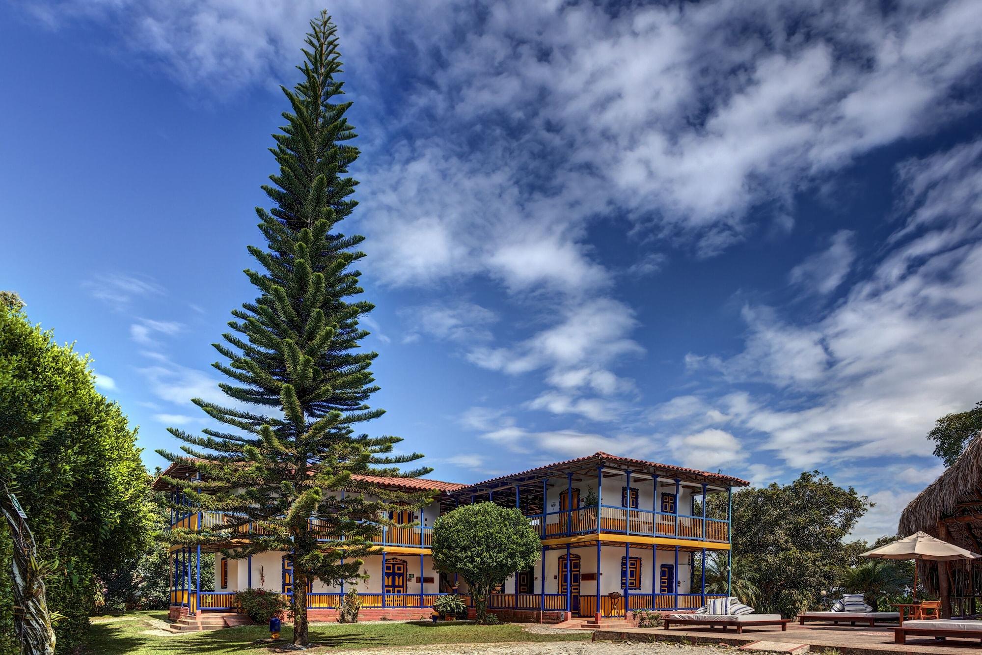Vista Exterior Hacienda Combia