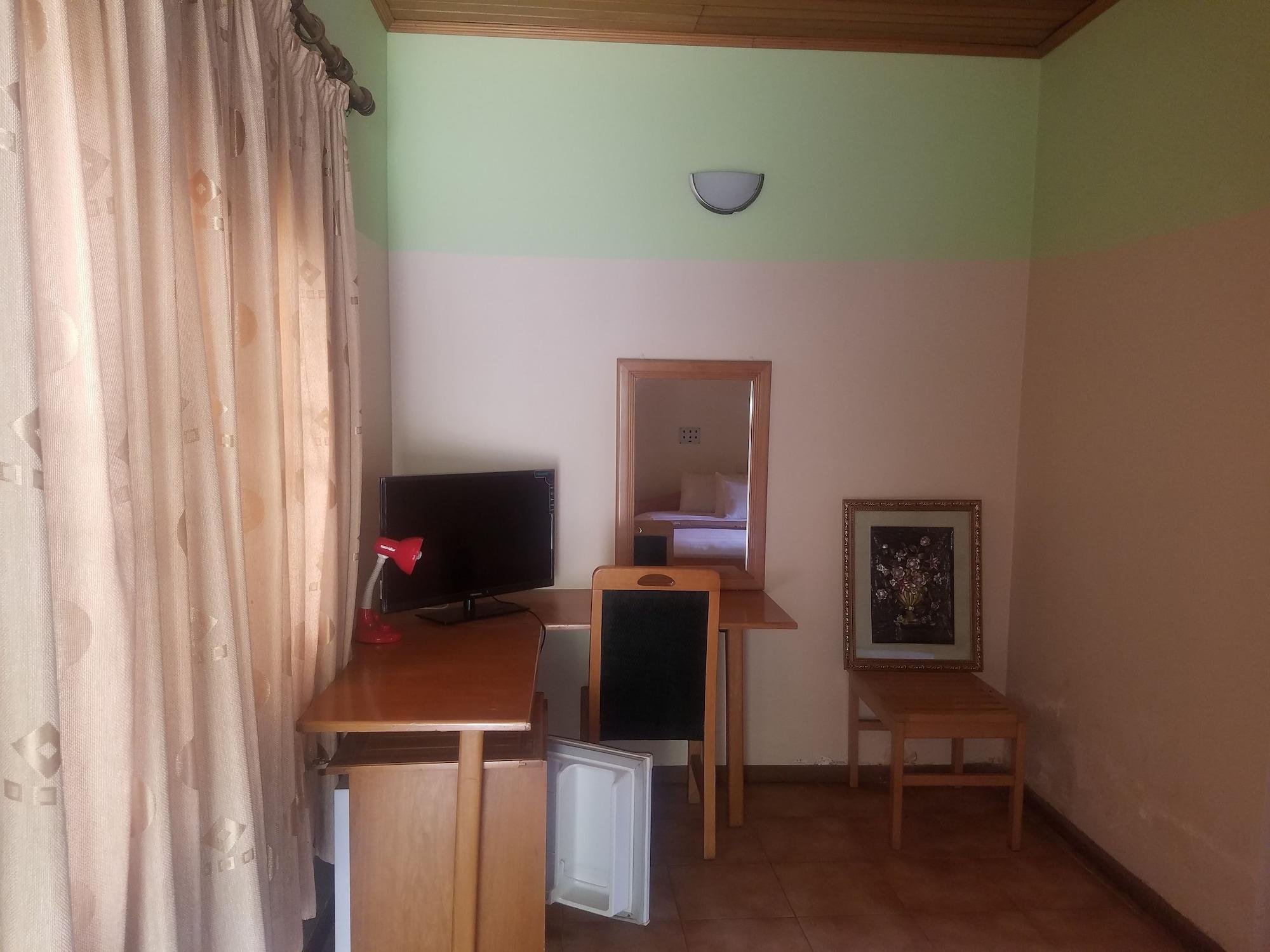 Equipamiento de Habitación Neradom Hotel