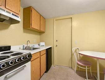 Hotel Travelodge Suites East Gate Orange, Orlando ...