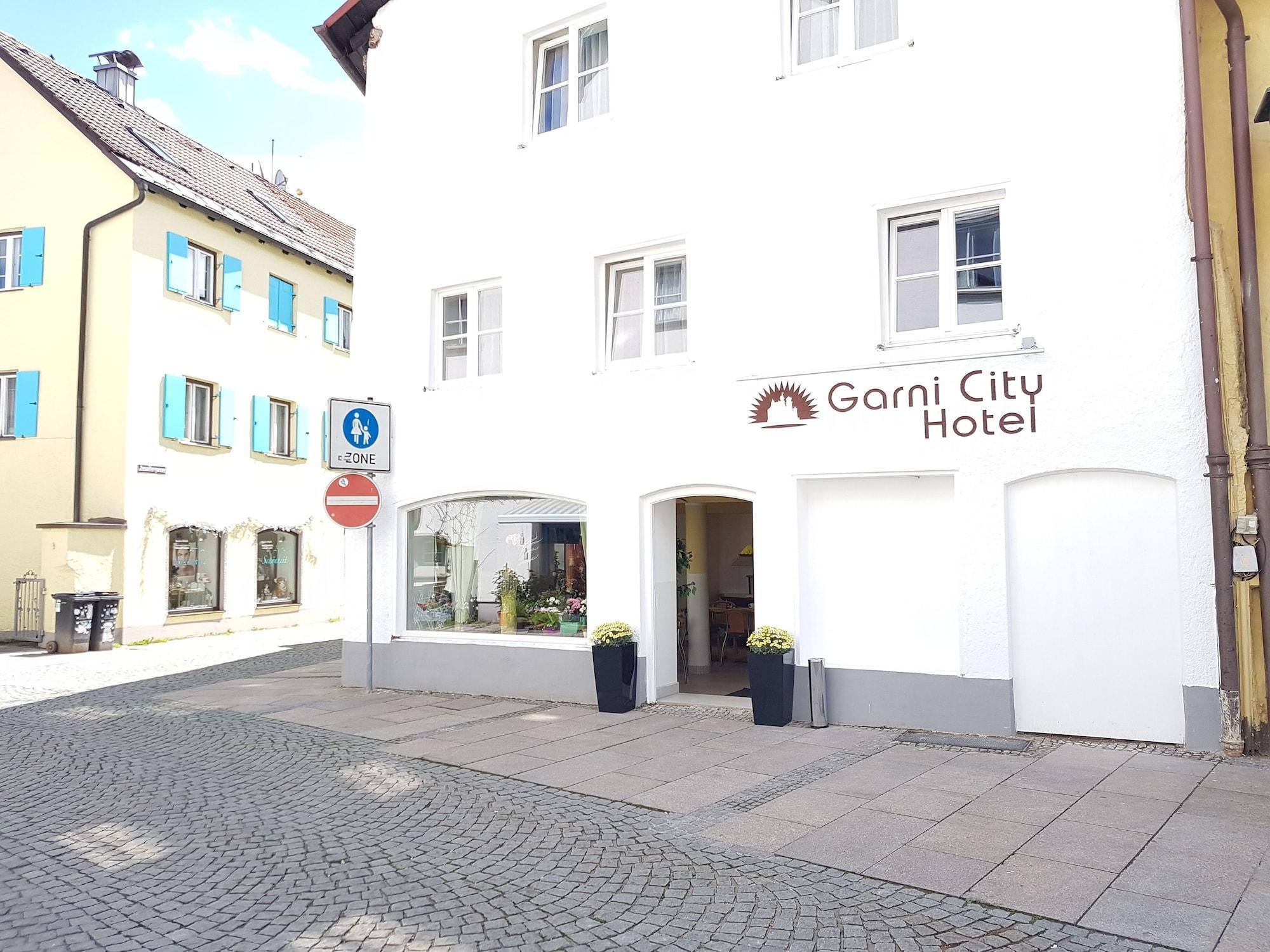 Vista Exterior Garni City Hotel