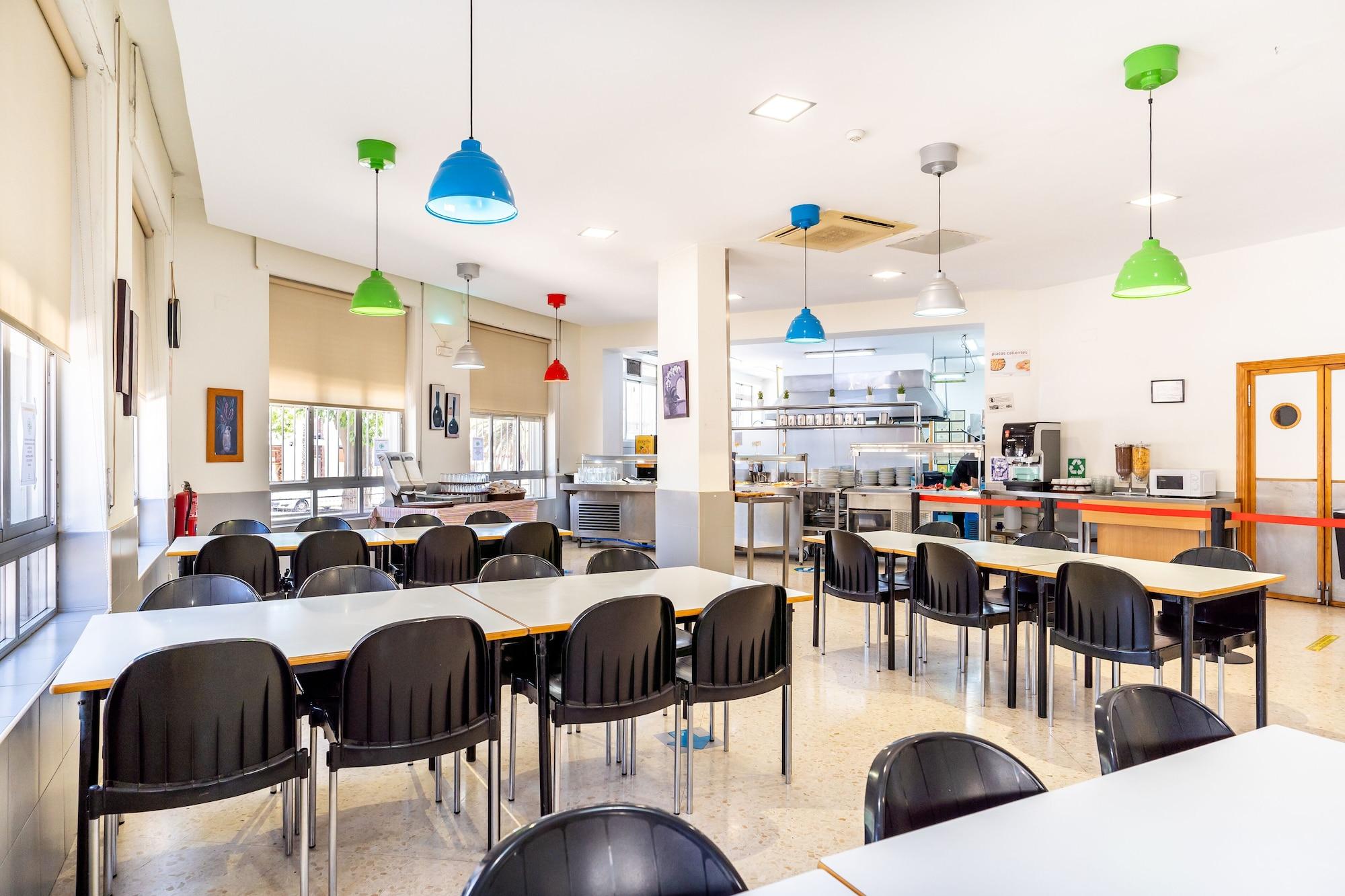 Restaurant Albergue Inturjoven Málaga - Hostel