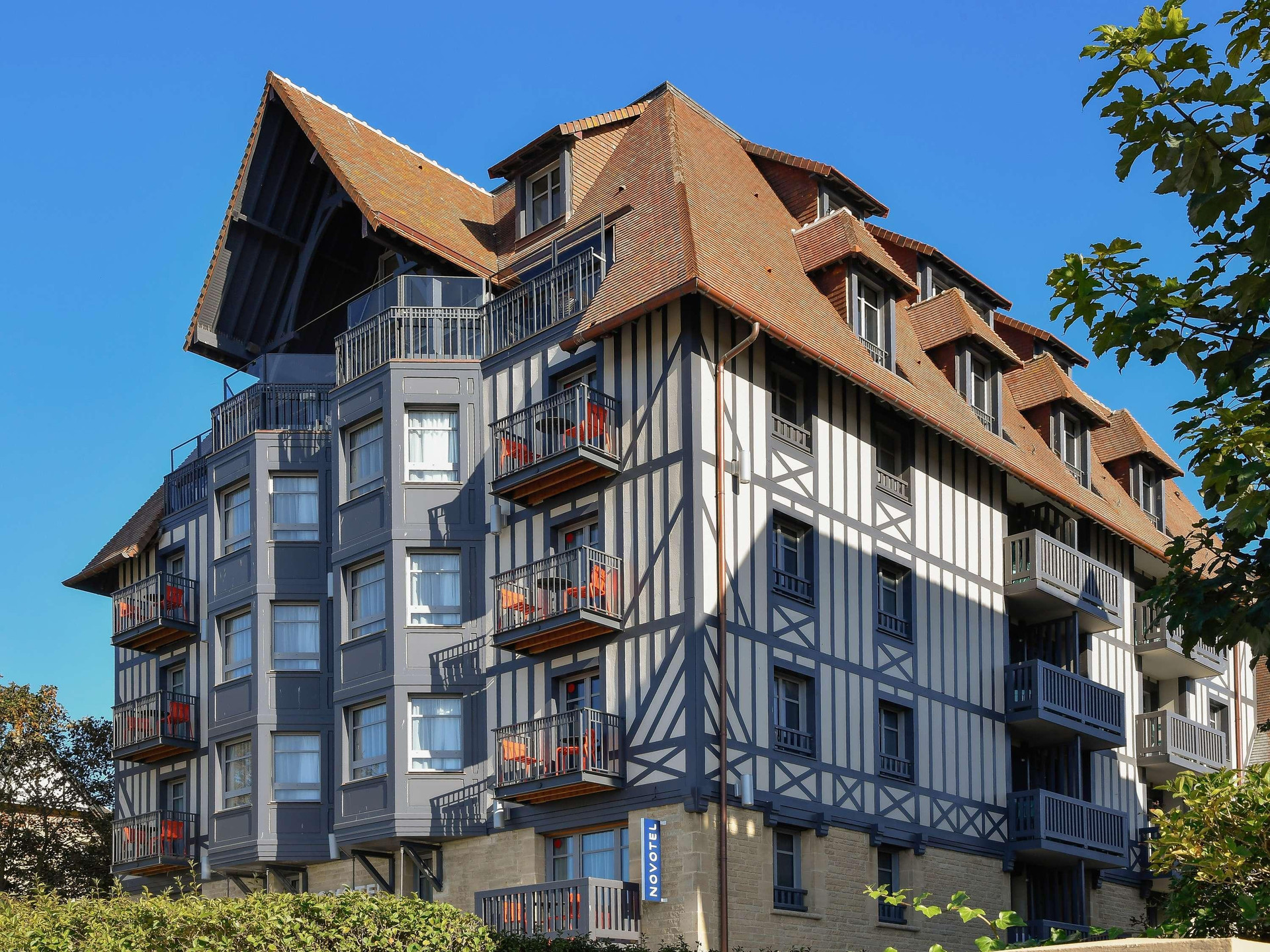Vista Exterior Novotel Deauville Plage