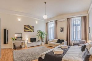 Alquiler Vacacional - First Class Apartment - 160 sq.m,  4 Bedrooms + 4 Bathrooms, in centre