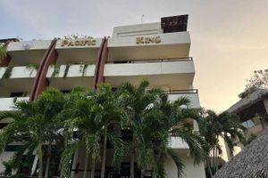Alojamiento - Pacific King Hotel