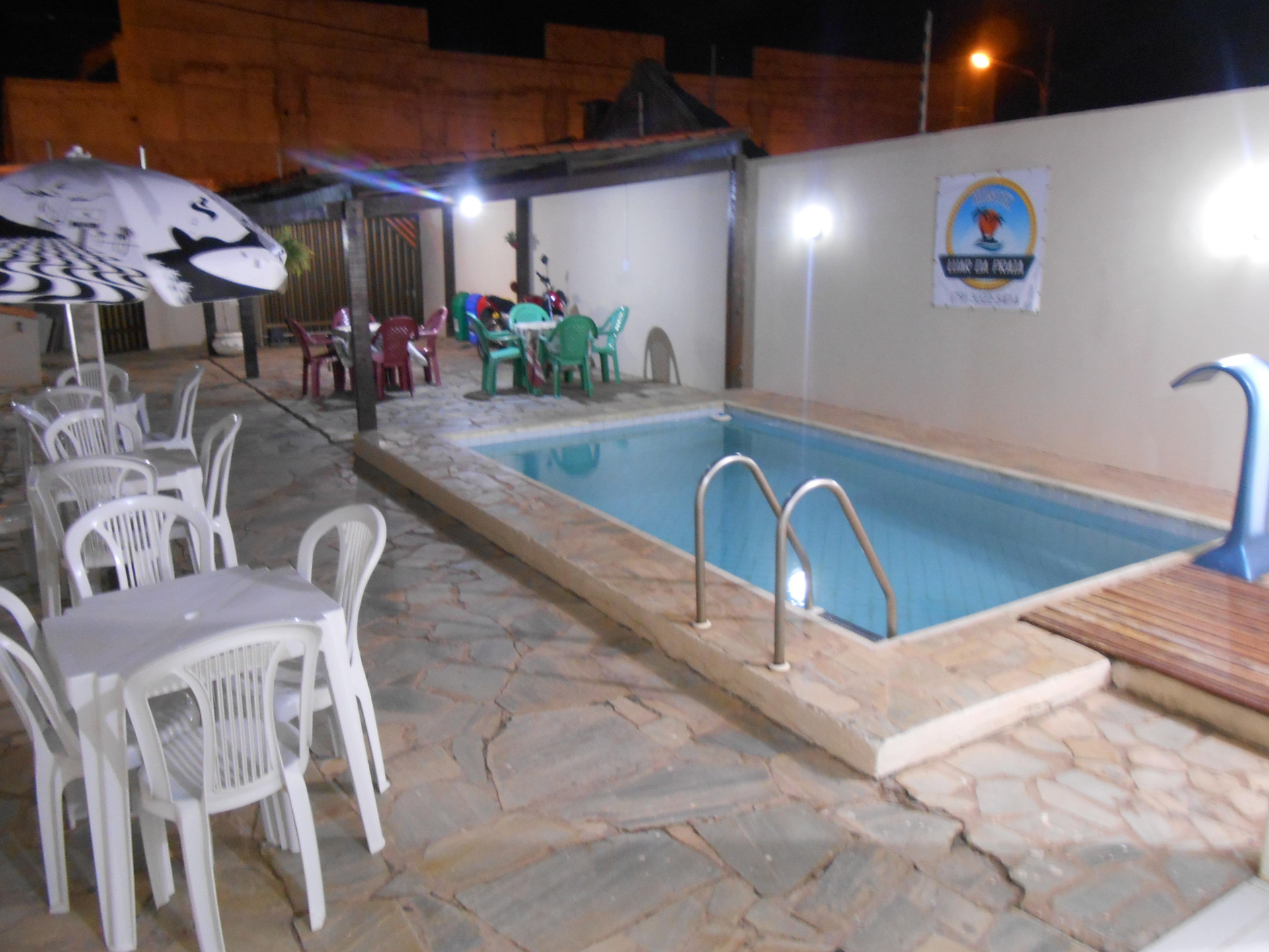 Vista Piscina Hostel Luar da Praia
