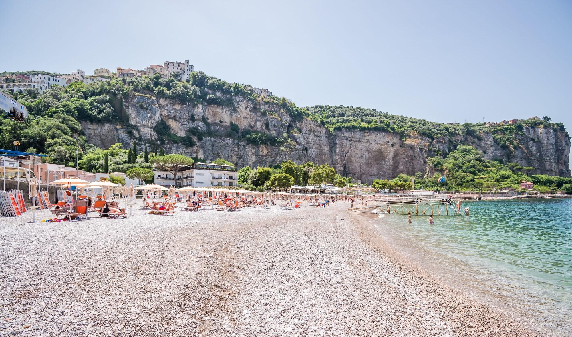 Playa Hotel & Resort Le Axidie