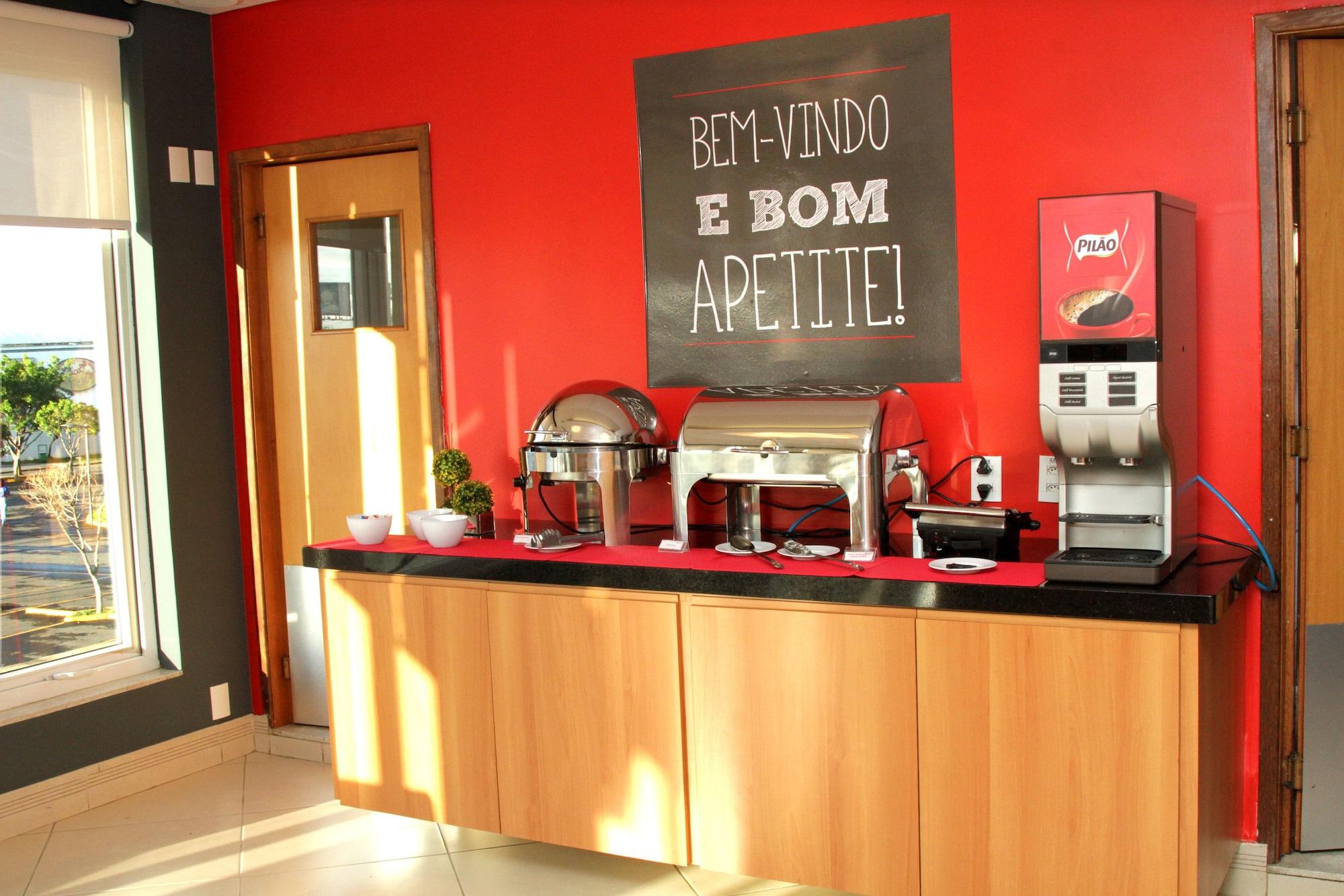 Bar/Salón ibis Montes Claros Shopping