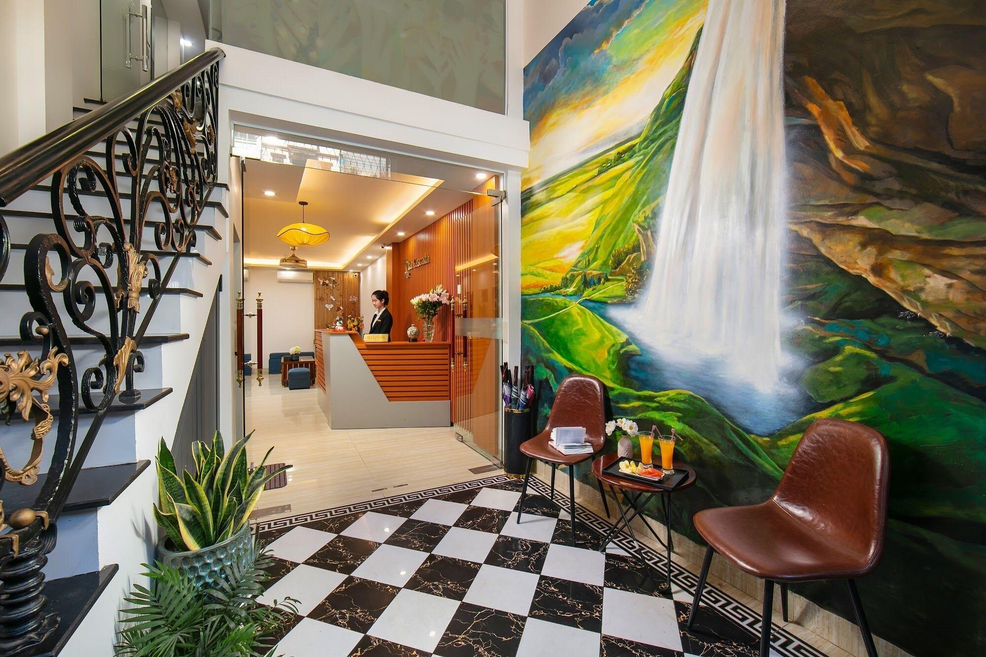 Varios Hanoi La Cascada House & Travel