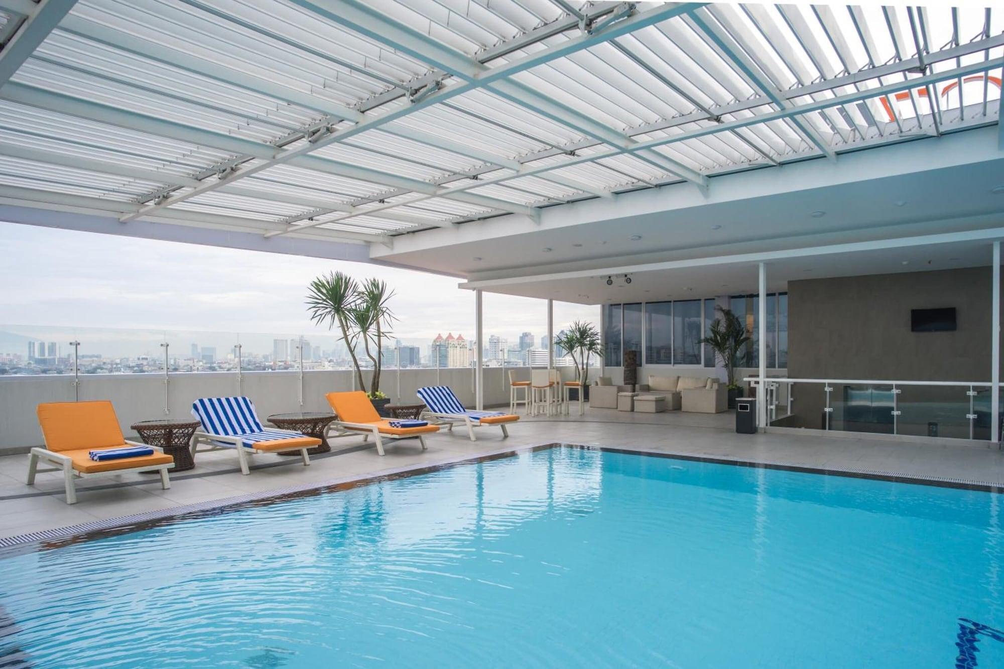 Vista Piscina Grand G7 Hotel Kemayoran