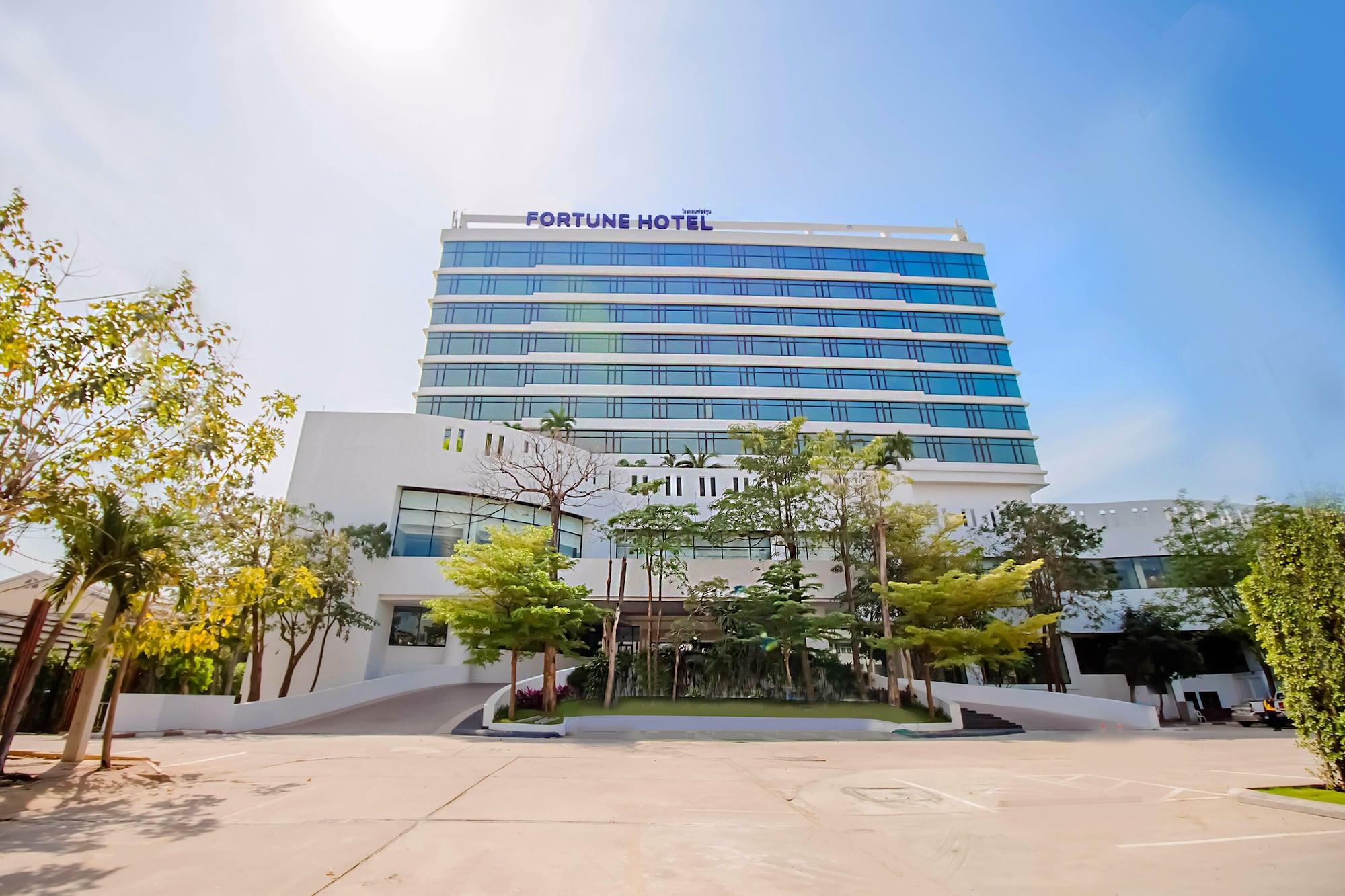 Vista Exterior Fortune Hotel Korat