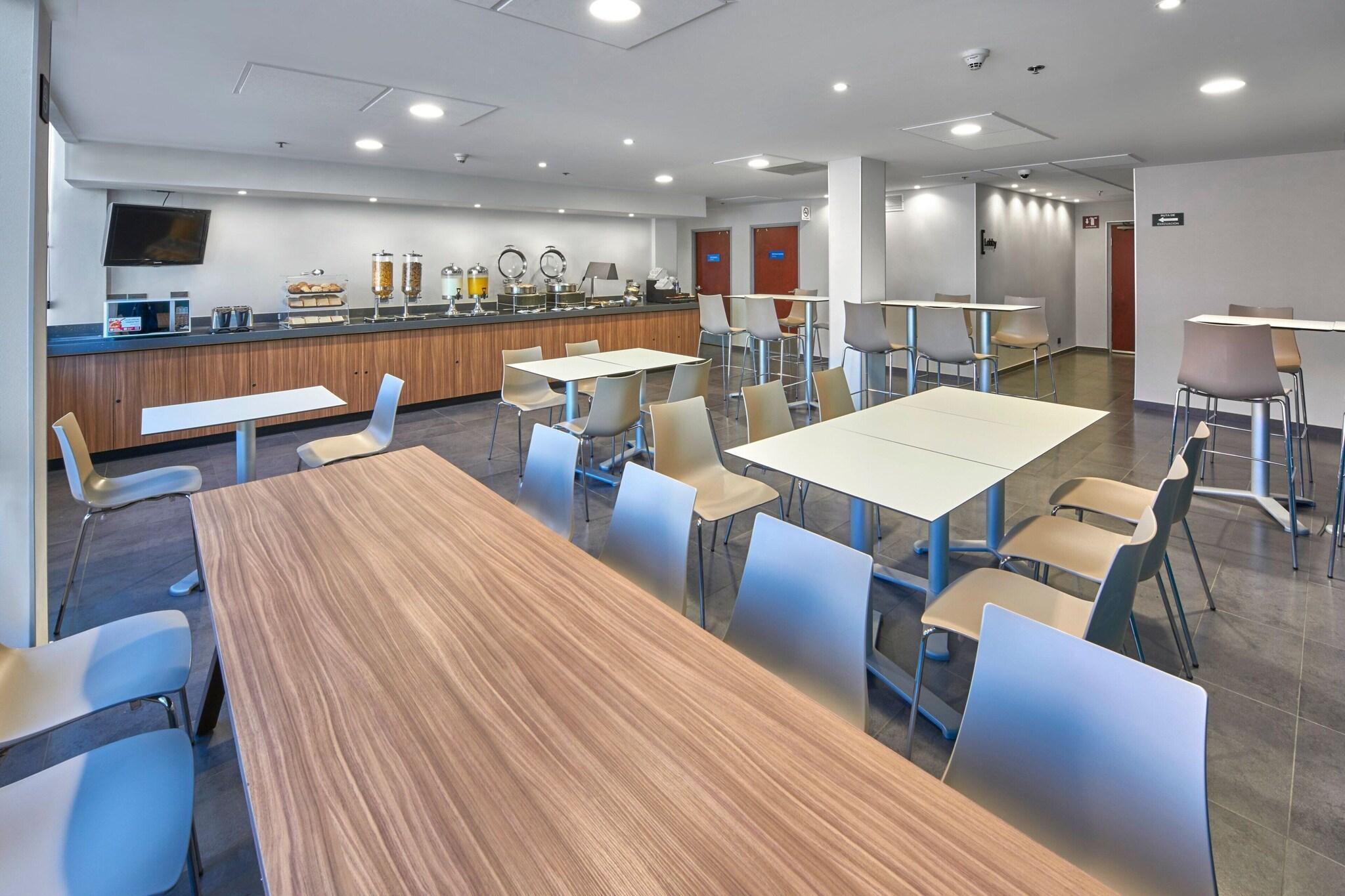 Restaurant City Express by Marriott Tepic