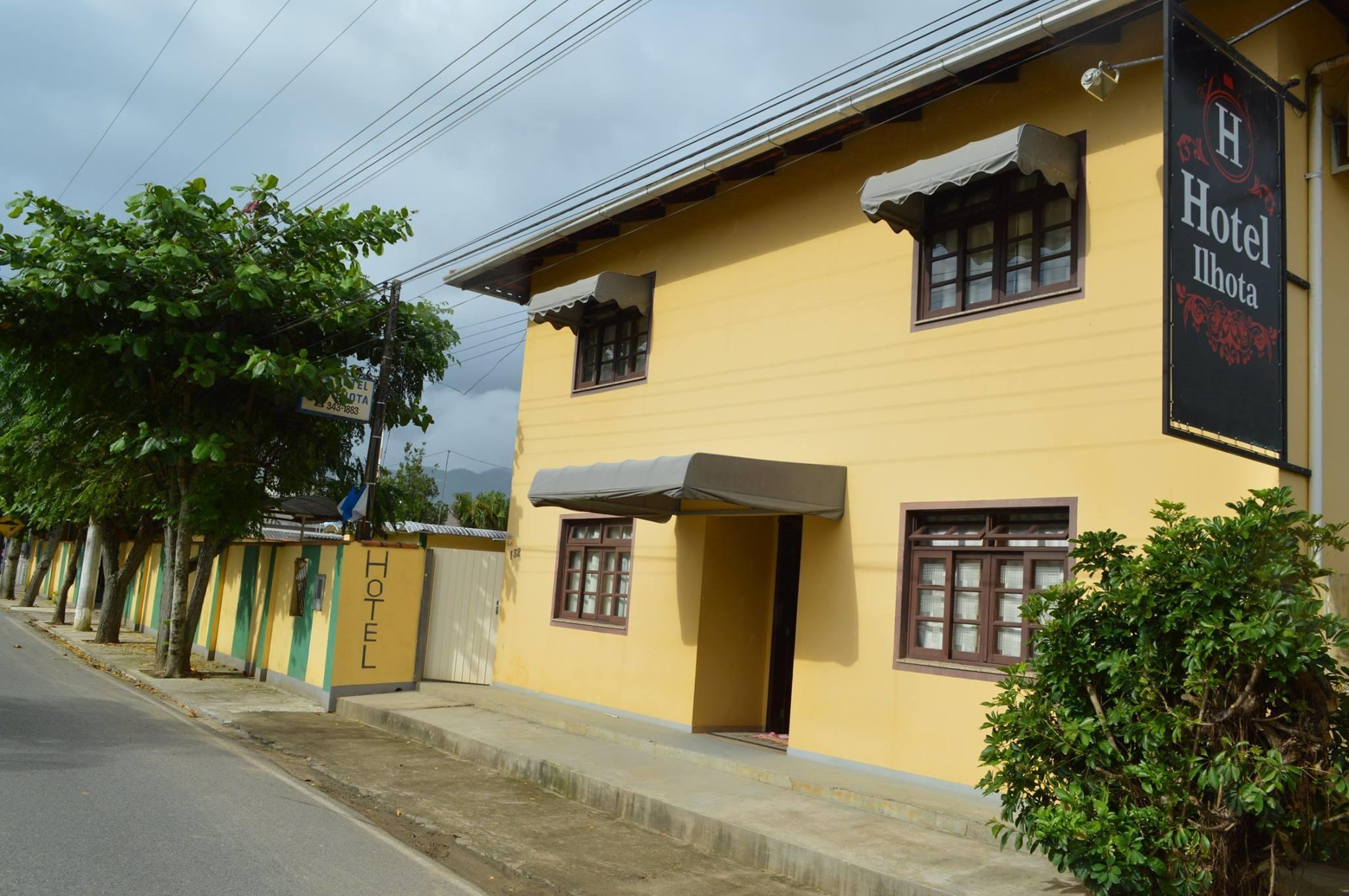 Vista Exterior Hotel Ilhota