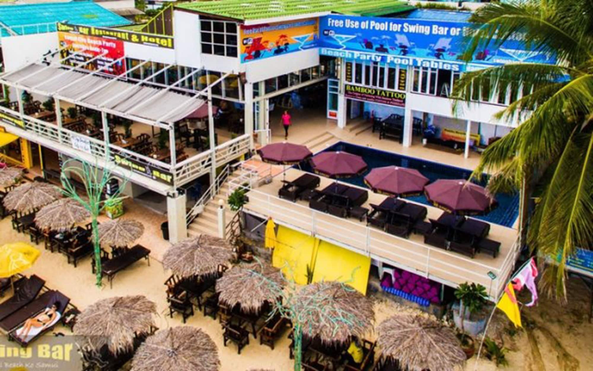 Vista Exterior Rich Resort Beachside Hotel