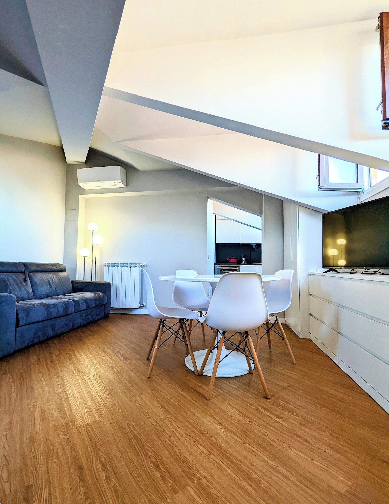 Varios Monza Apartments