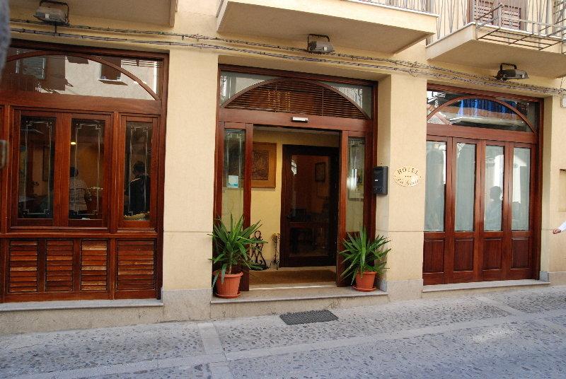 Vista Exterior La Giara Hotel
