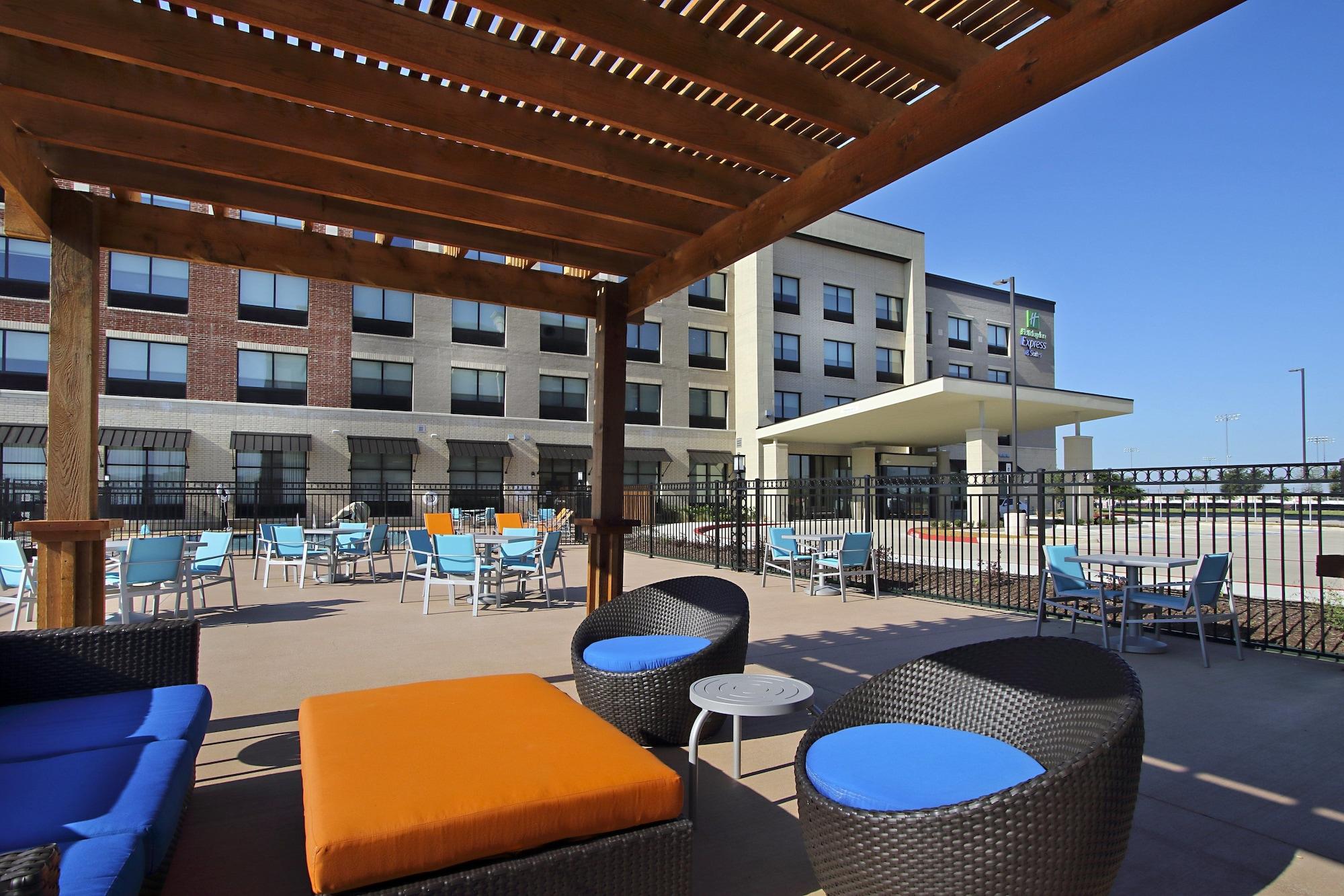 Vista Exterior Holiday Inn Express & Suites Dallas-Frisco NW Toyota Stdm by IHG