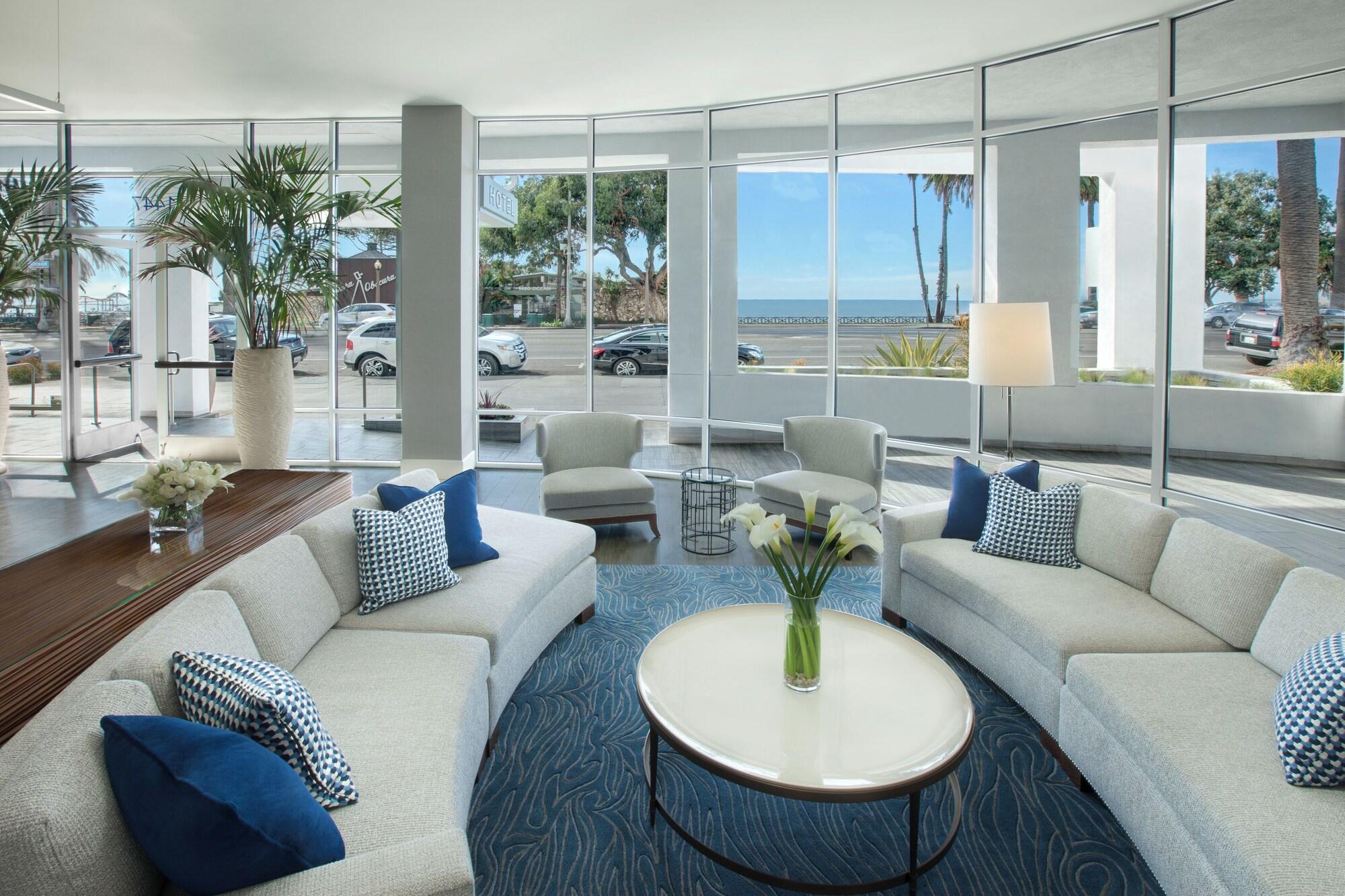 Vista Lobby Ocean View Hotel