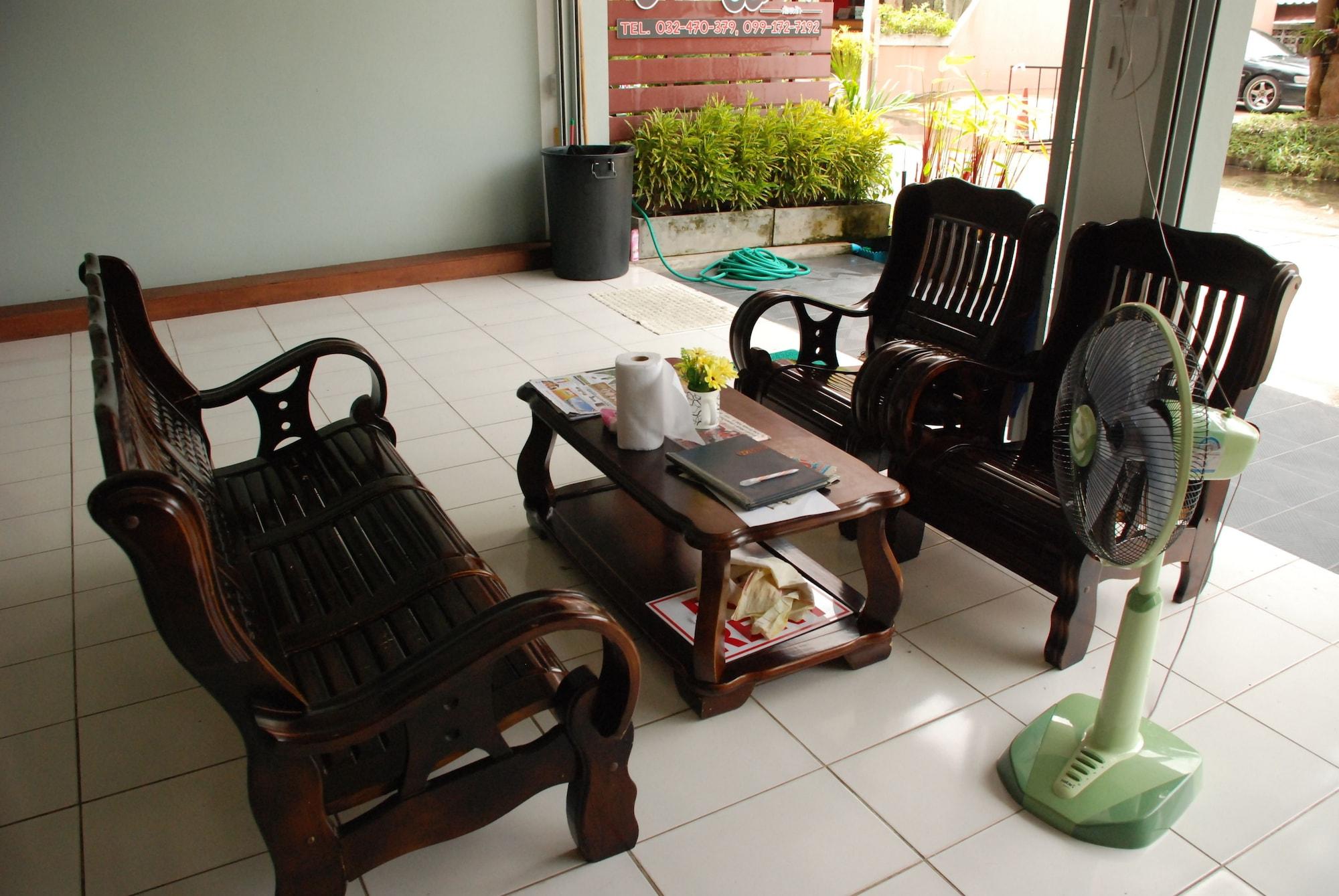 Vista Lobby Sea & Sand Guesthouse and Restaurant