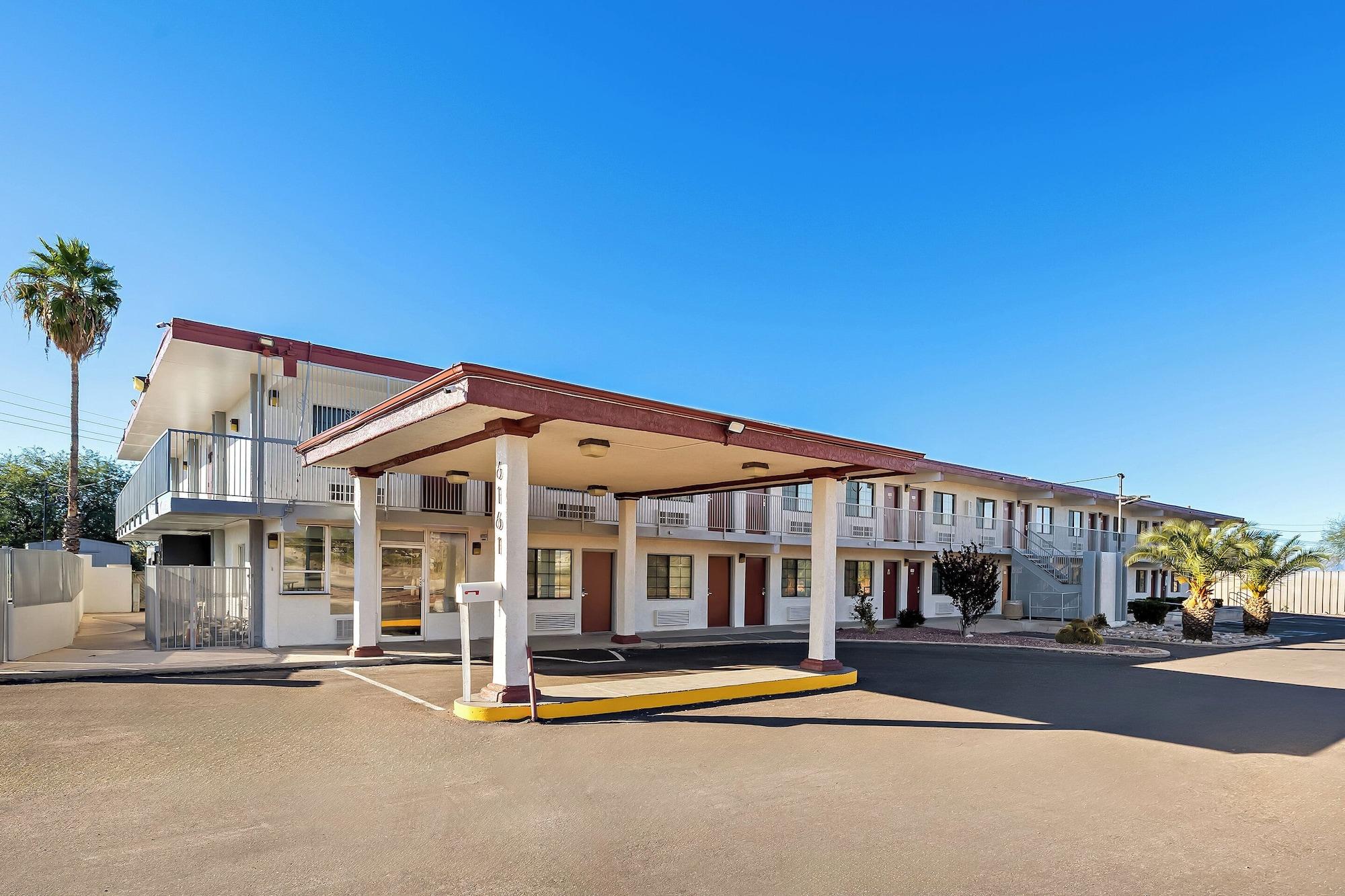 Varios Red Roof Inn Tucson – Vail