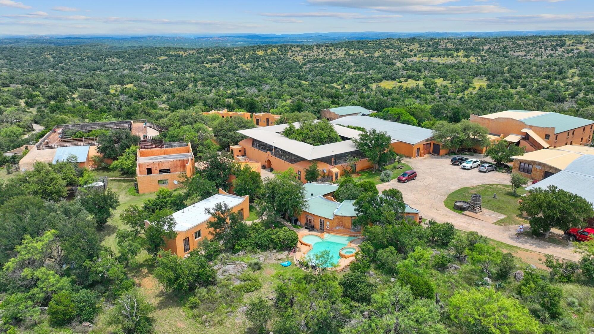 Vista Exterior The Trois Estate at Enchanted Rock