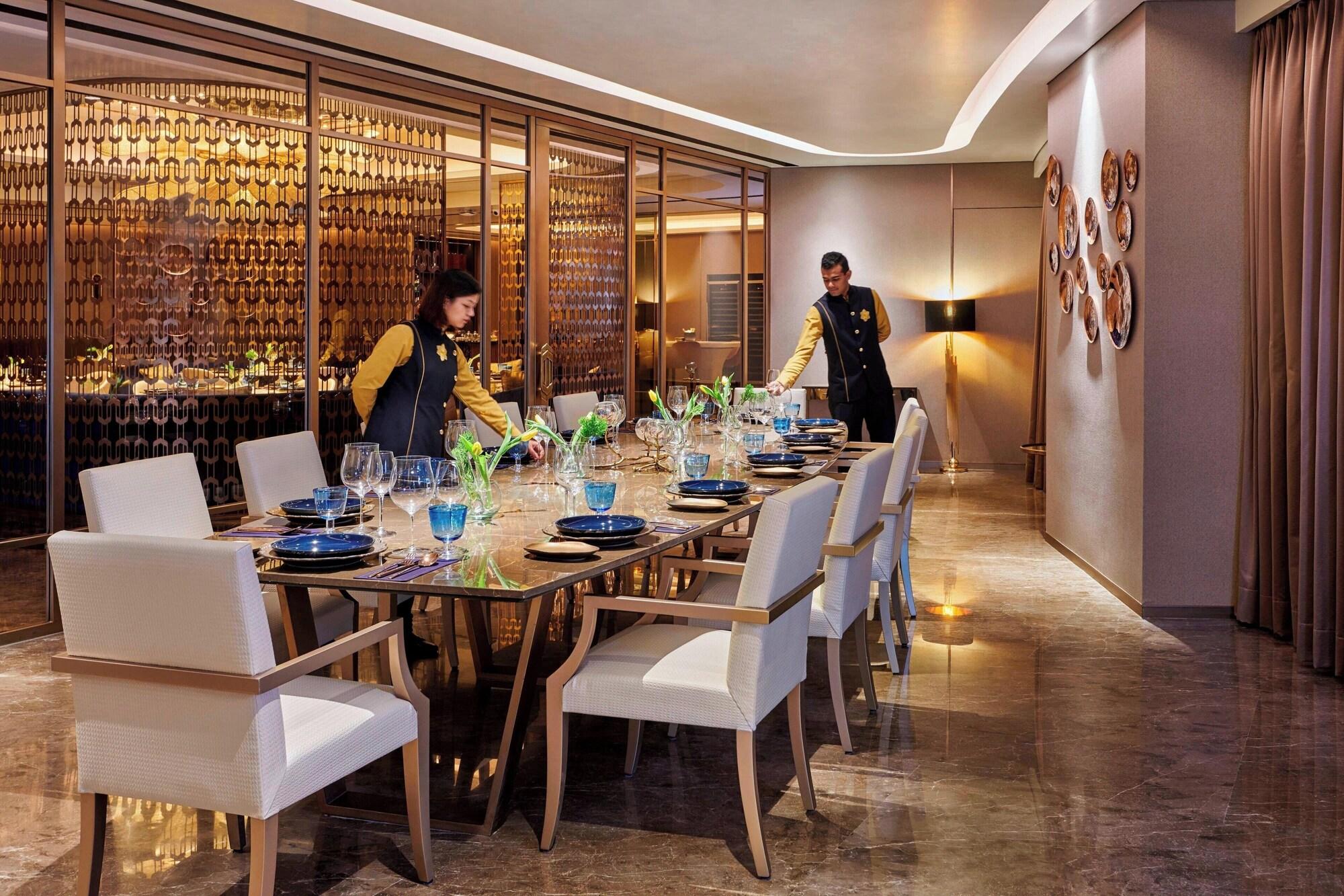 Restaurant Courtyard by Marriott Mumbai International Airport