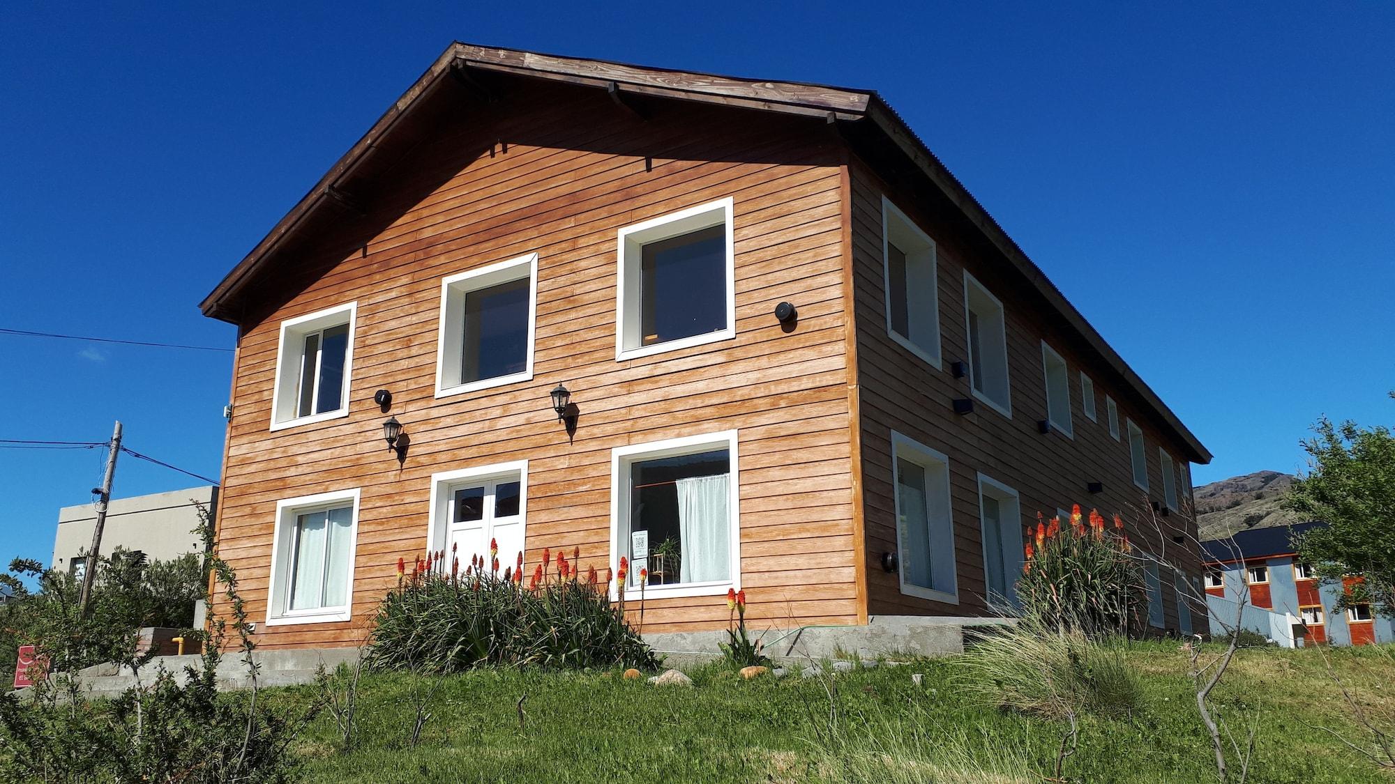 Vista Exterior Hosteria Tranqueras de El Chalten