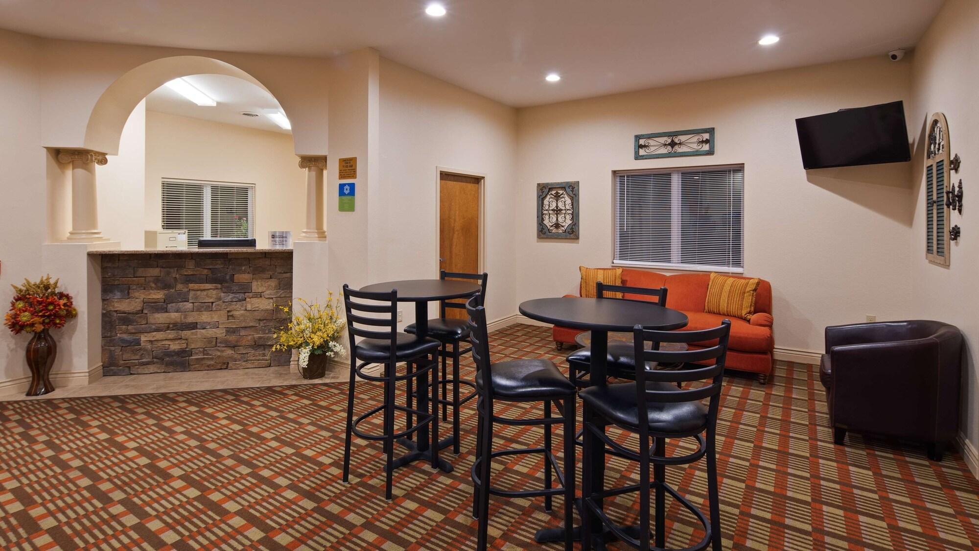 Vista Lobby SureStay Hotel by Best Western Whittington Rend Lake