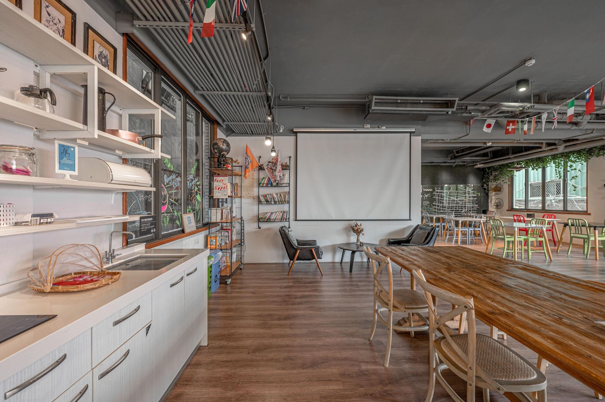 Vista Lobby Light Hostel