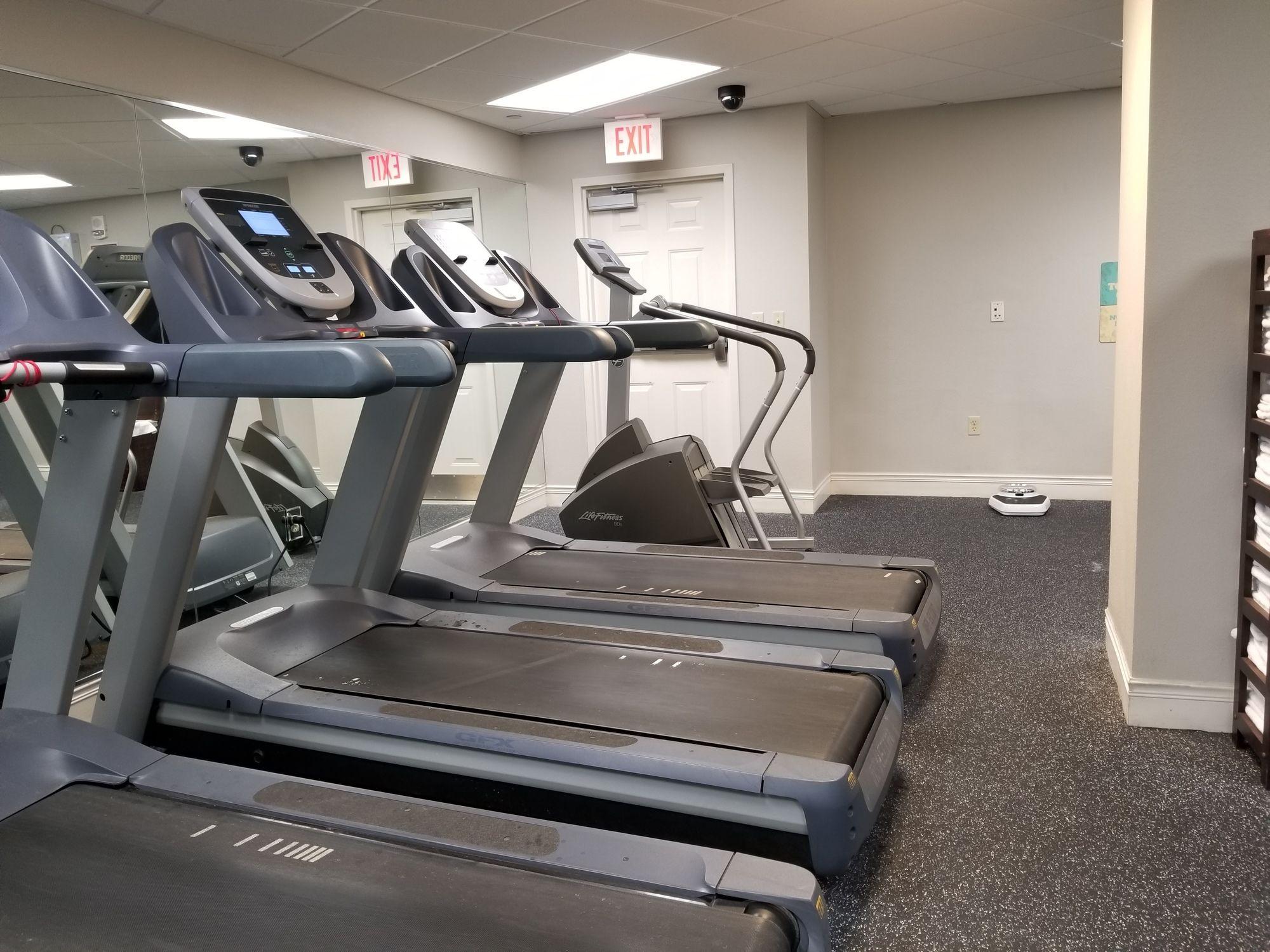 Gimnasio Suites at the Tahiti Village