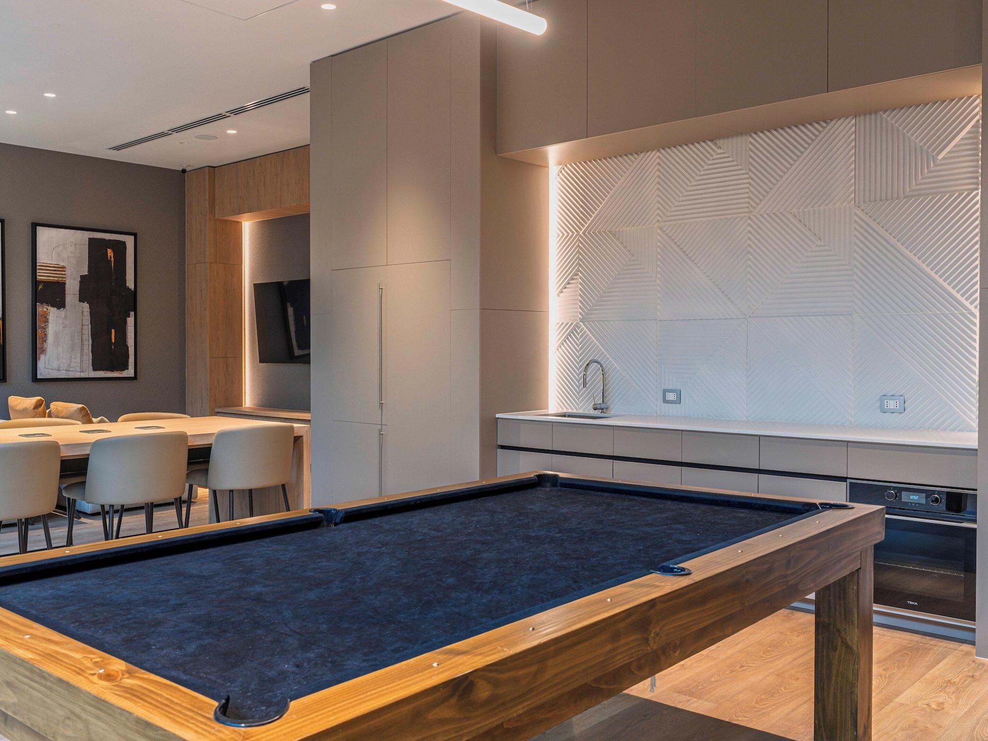 Vista do lobby Spot Suites