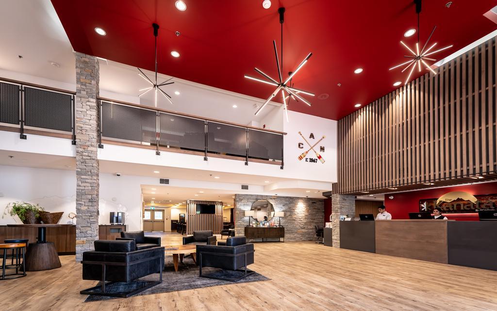 Vista Lobby Kanata Kelowna Hotel and Conference Centre