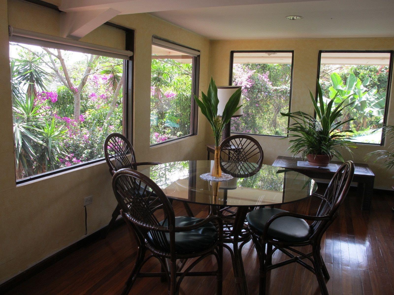 Restaurant Las Cumbres Inn