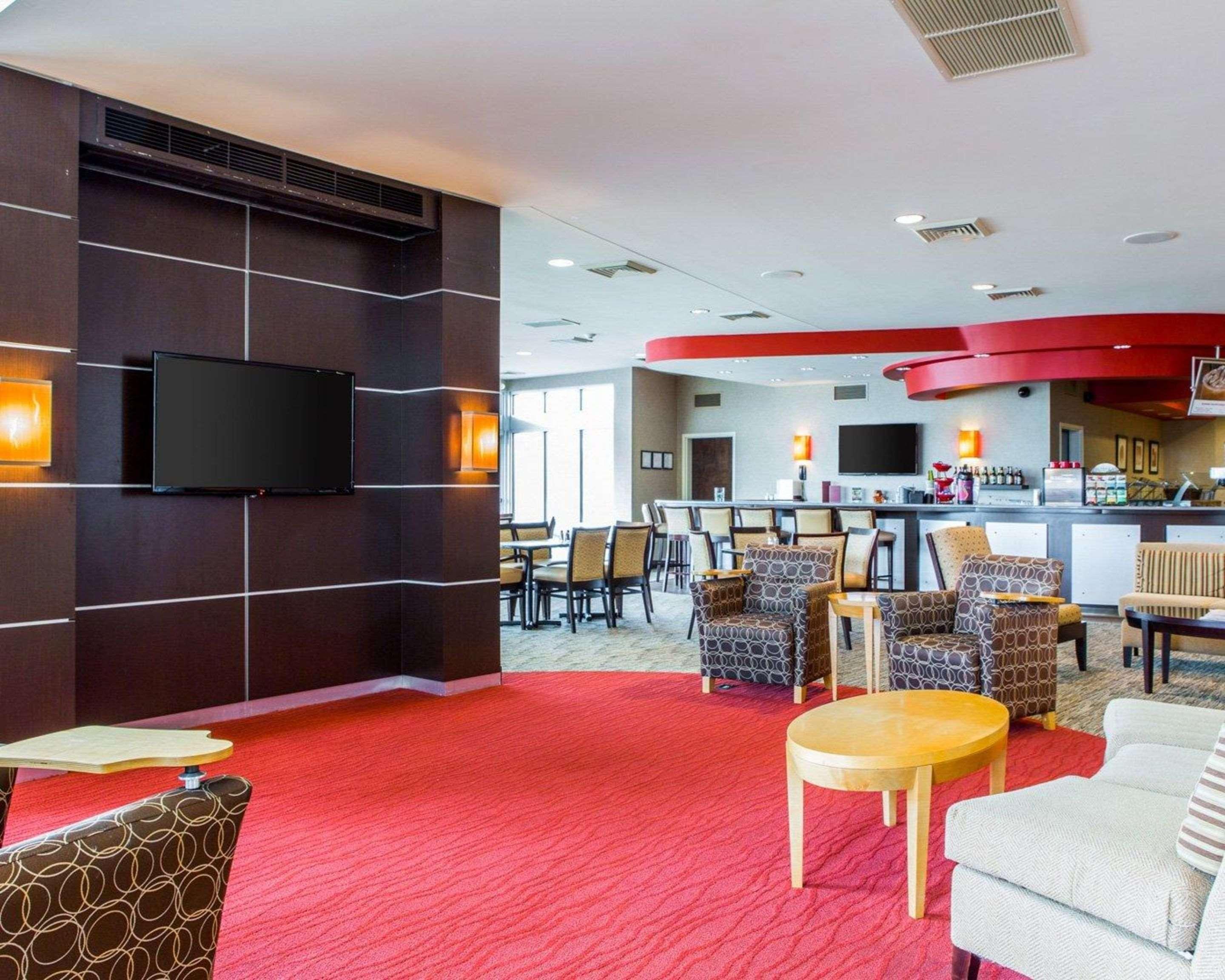 Vista Lobby Cambria Hotel Appleton