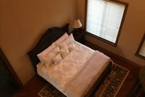 Alquiler Vacacional - Beautiful 10 acre wooded estate with 4 bedrooms, 4 1/2 baths & private pool.