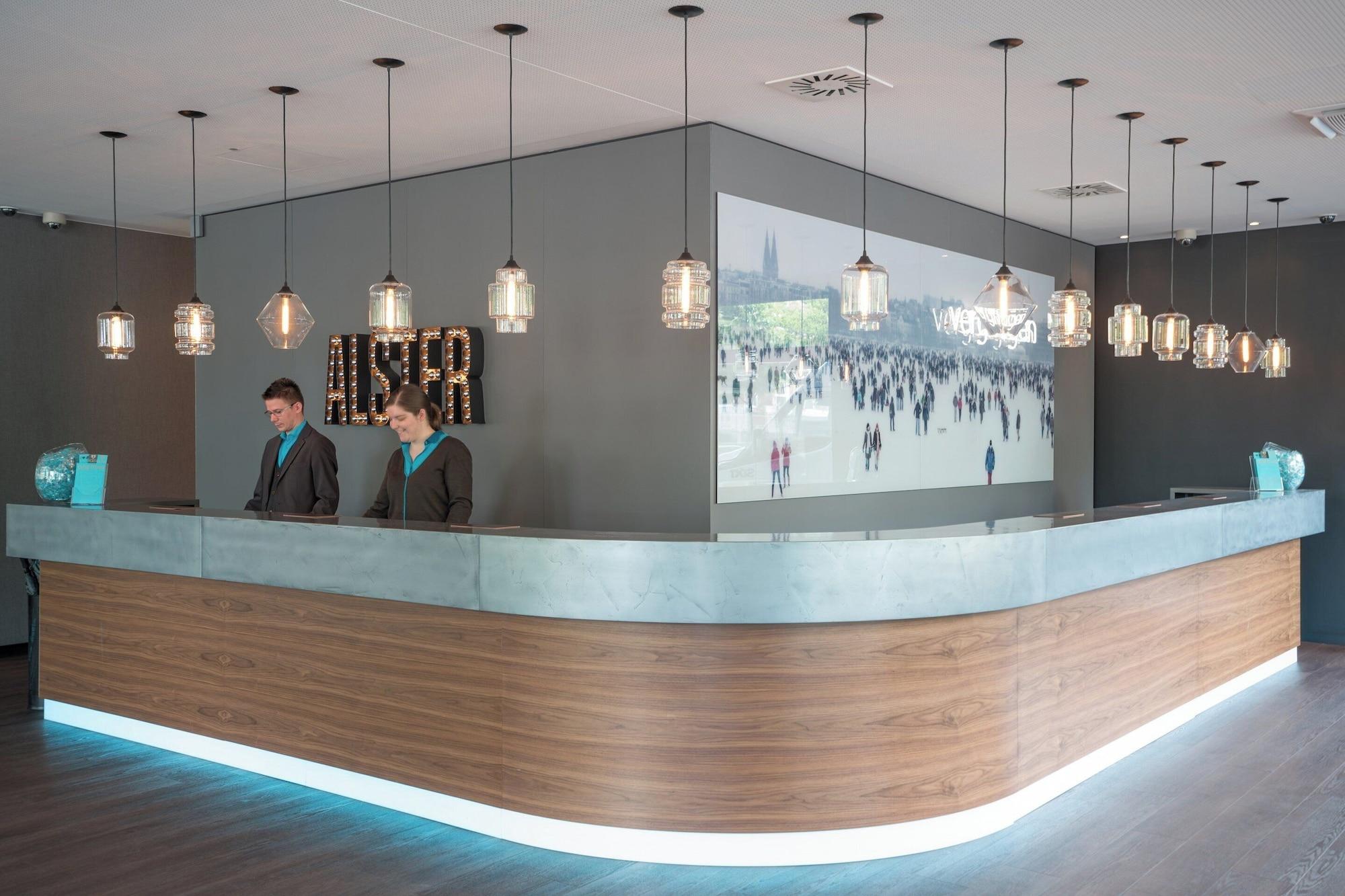 Vista Lobby Motel One Hamburg - Alster
