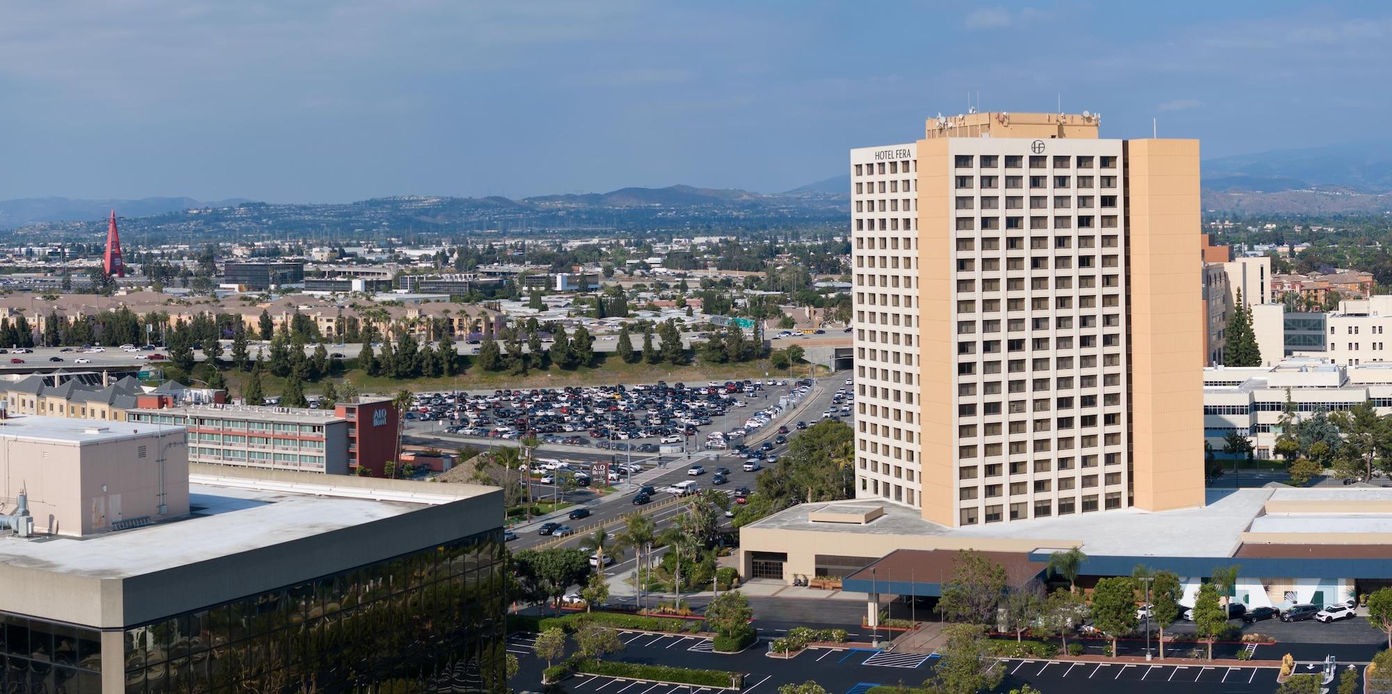 Vista Exterior Hotel Fera Anaheim, a DoubleTree by Hilton