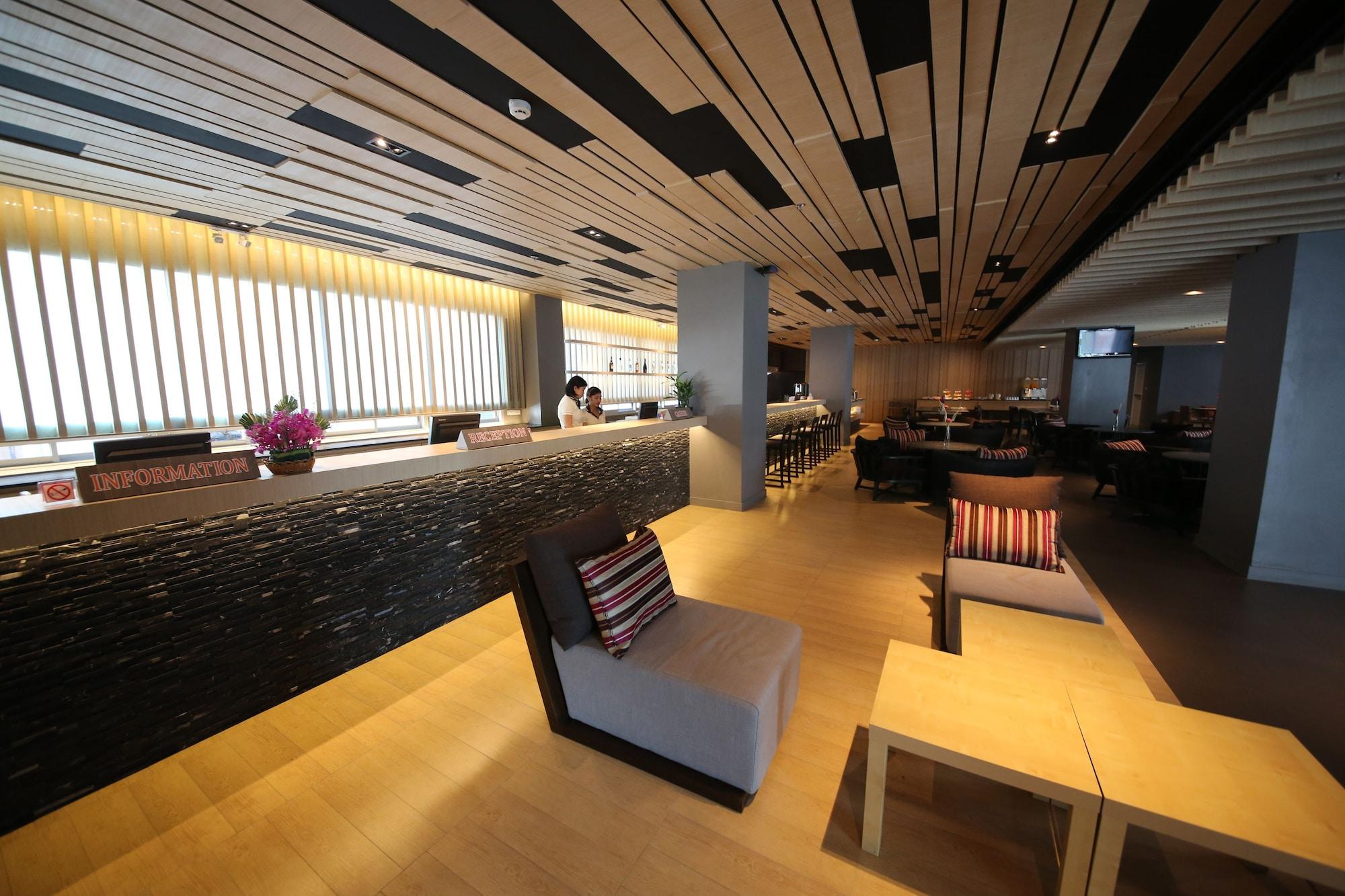 Vista Lobby The Sun Xclusive